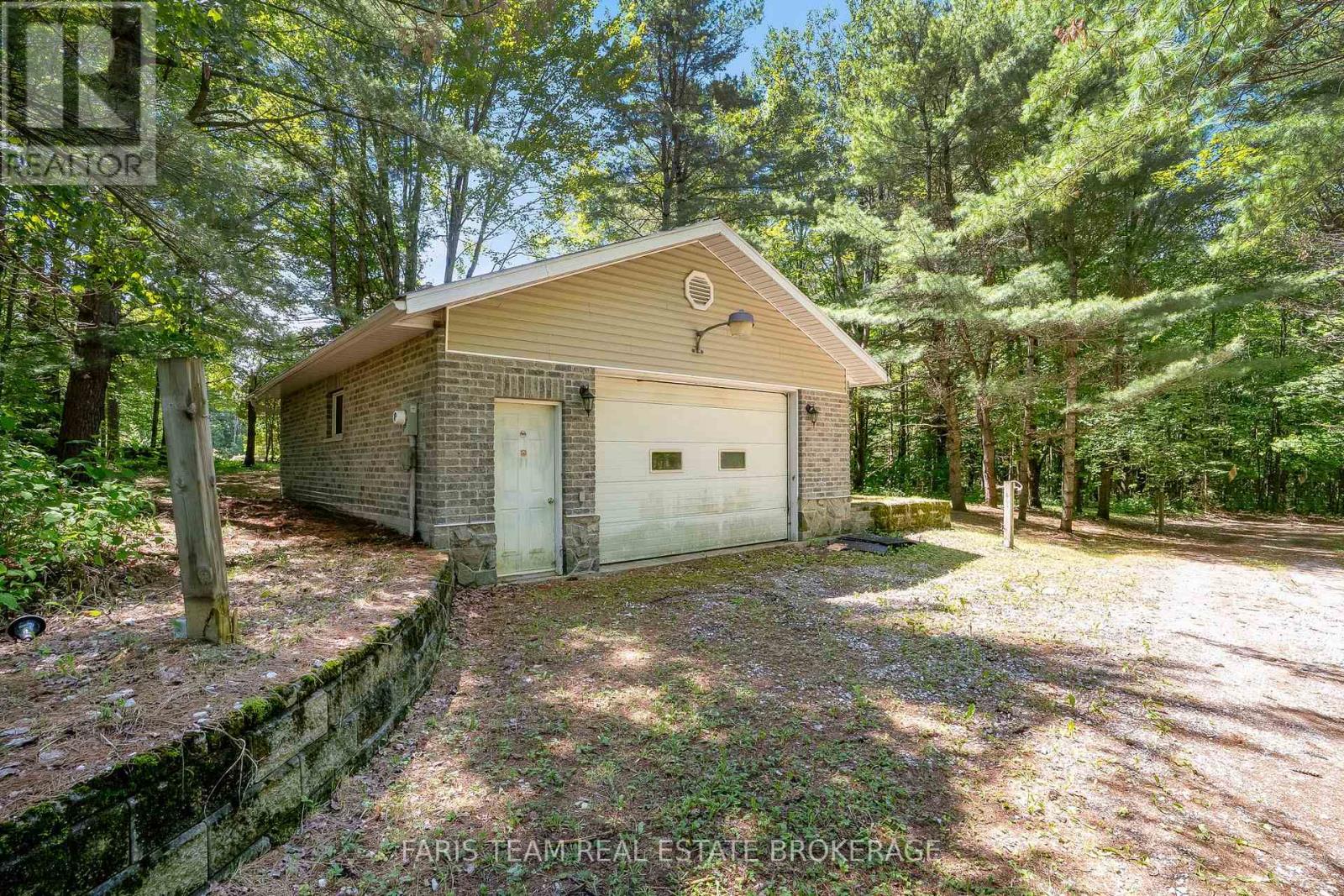 1226 BASELINE ROAD - 34