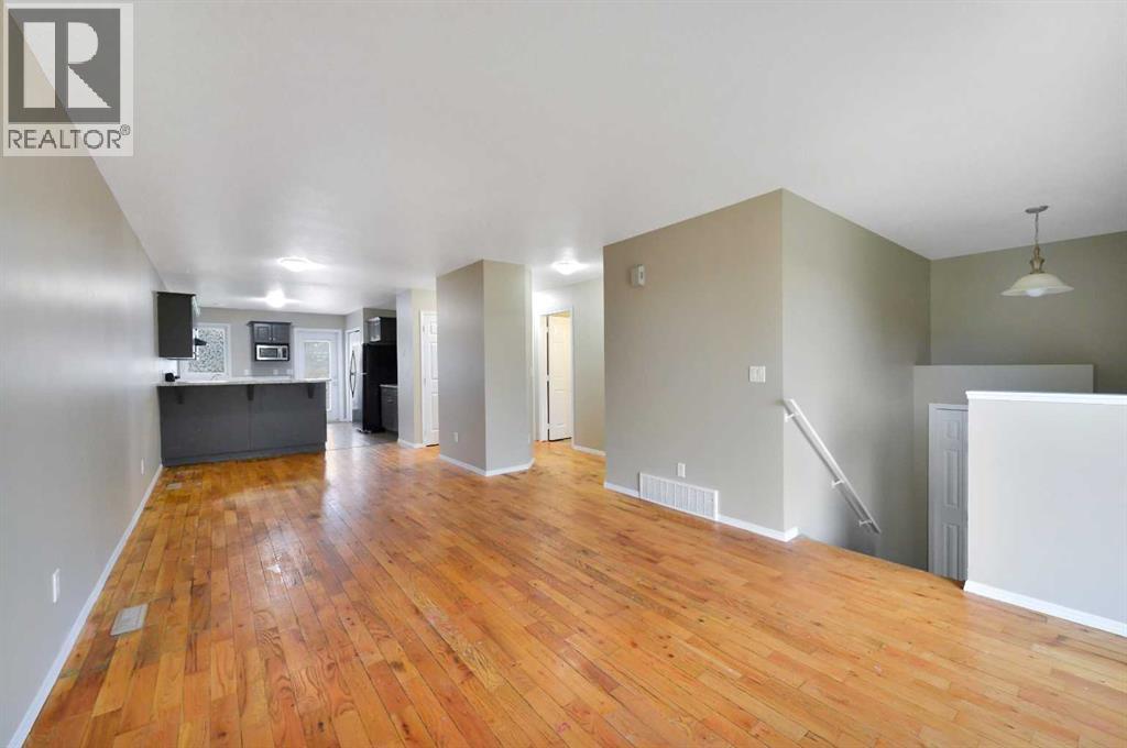 132 Kirkland Close — photo 11