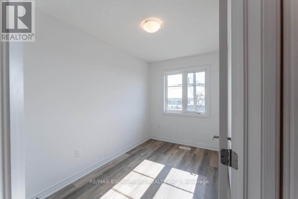 #29 120 COURT DRIVE - 20