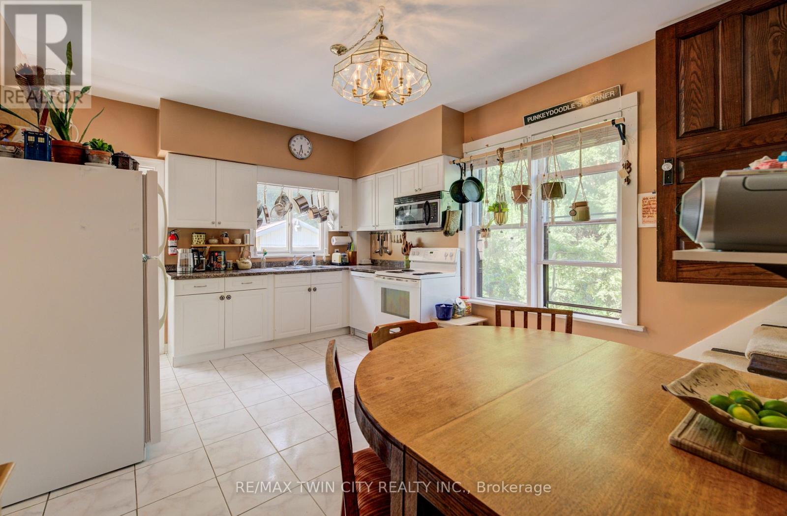 140 SHADE STREET - 19