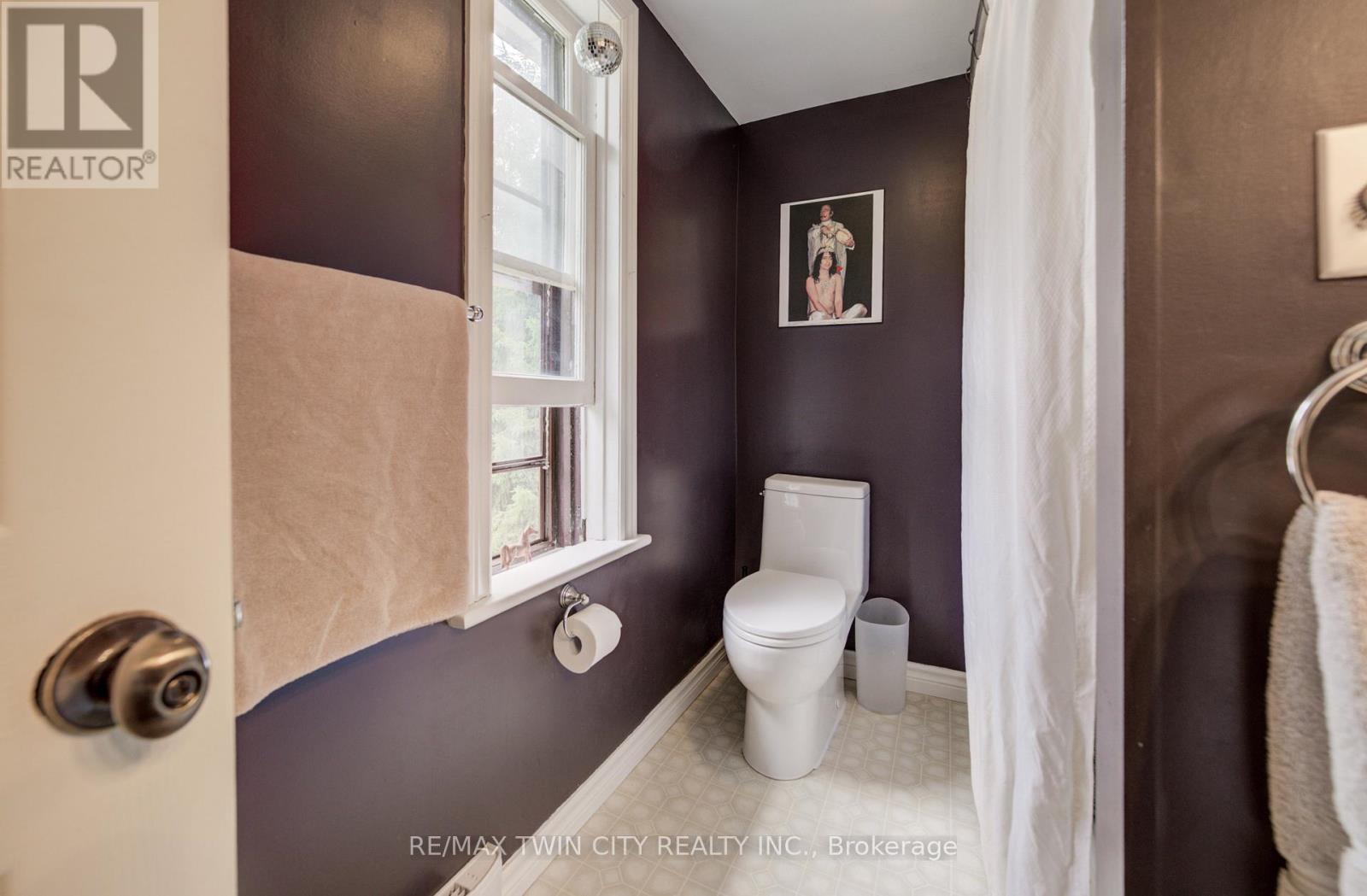 140 SHADE STREET - 32