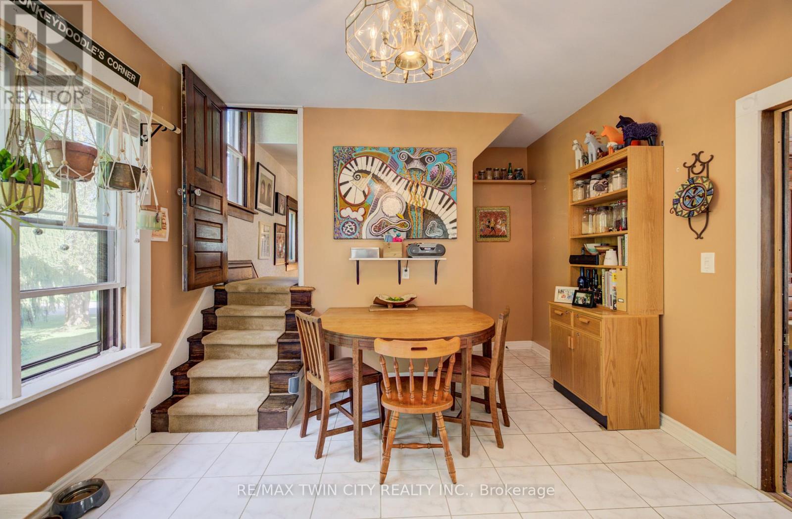 140 SHADE STREET - 18
