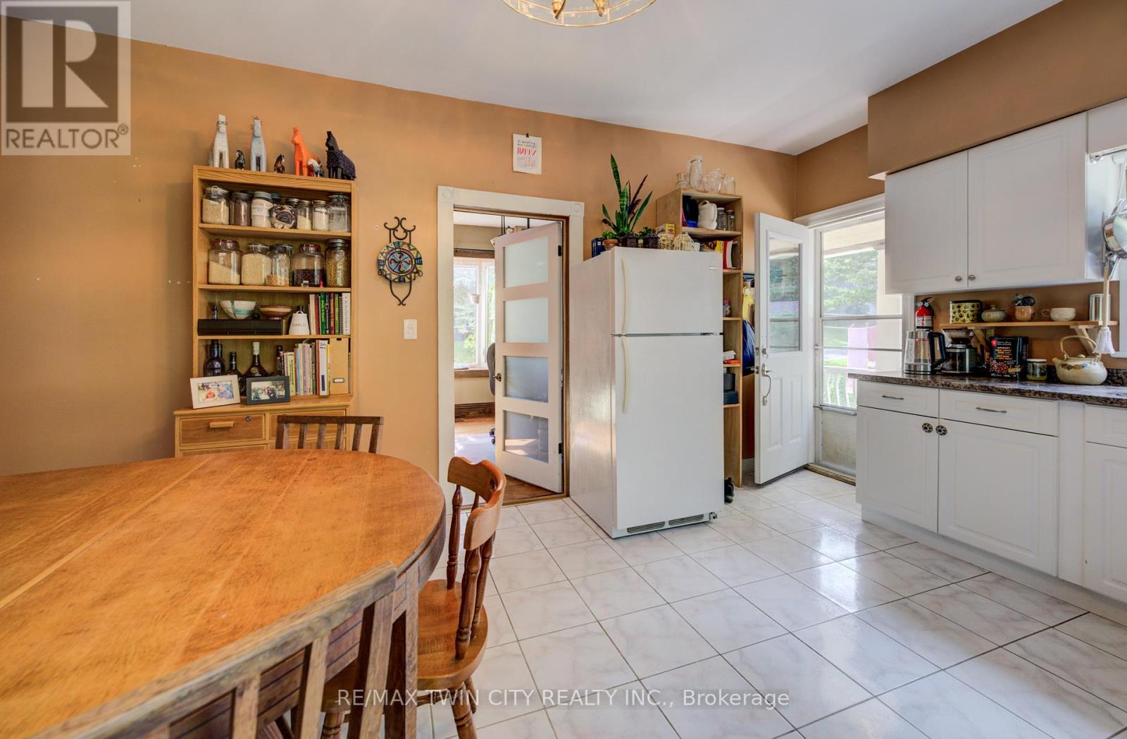 140 SHADE STREET - 23