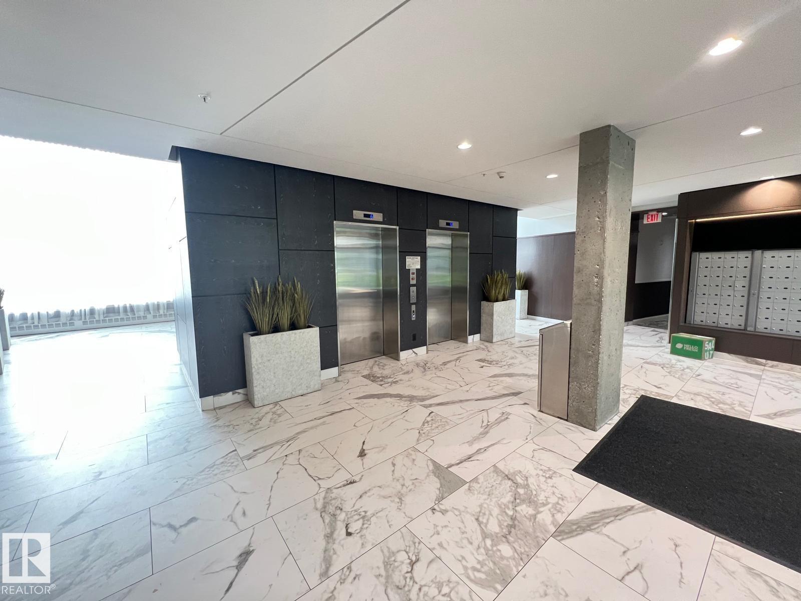 #710 2504 109 ST NW NW - 33