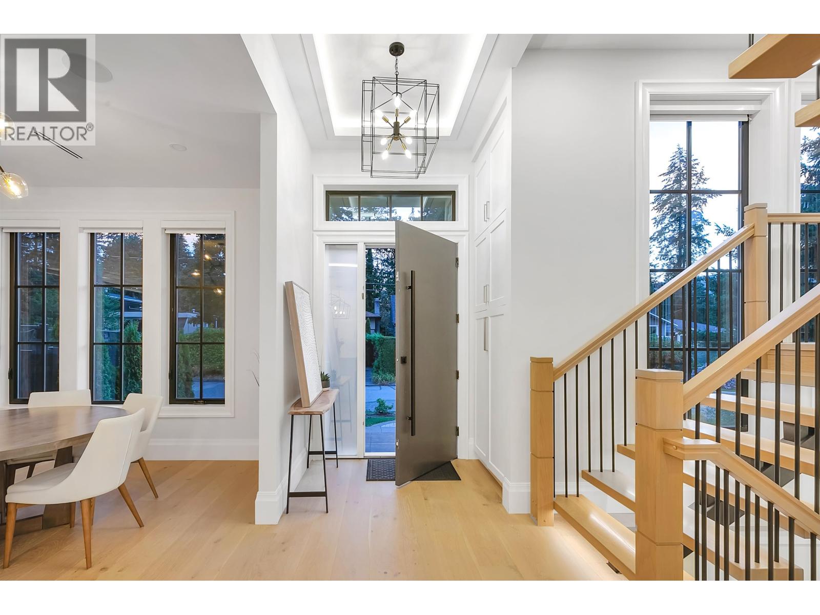 1395 W 21ST STREET, North Vancouver