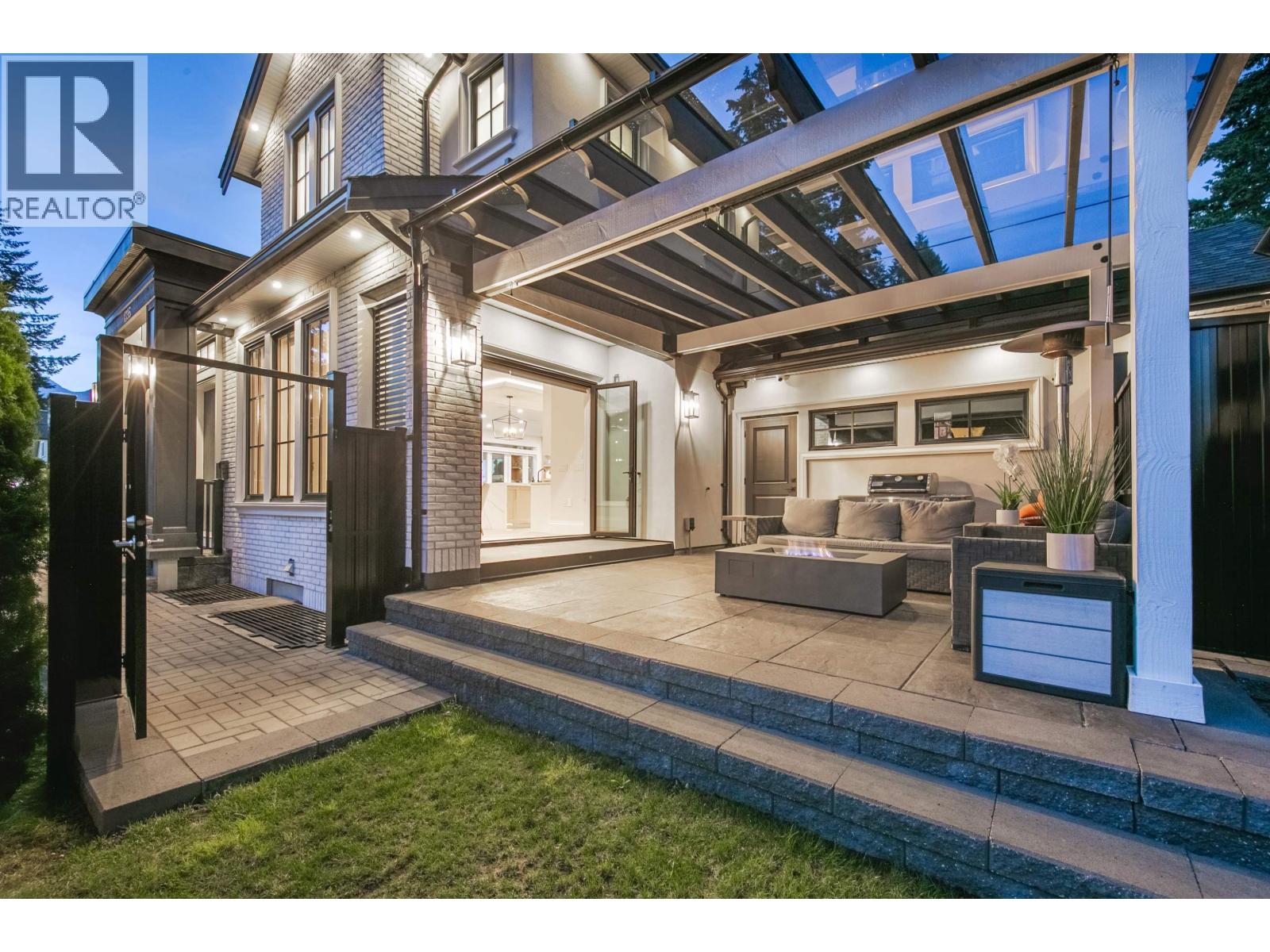 1395 W 21ST STREET, North Vancouver