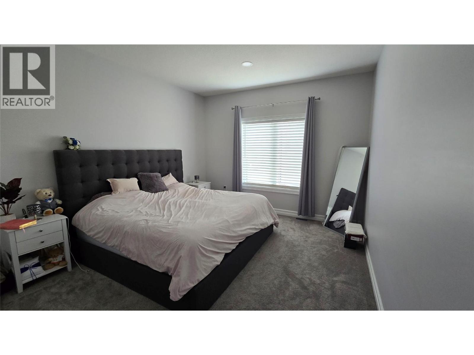 9108 8 Street - 24
