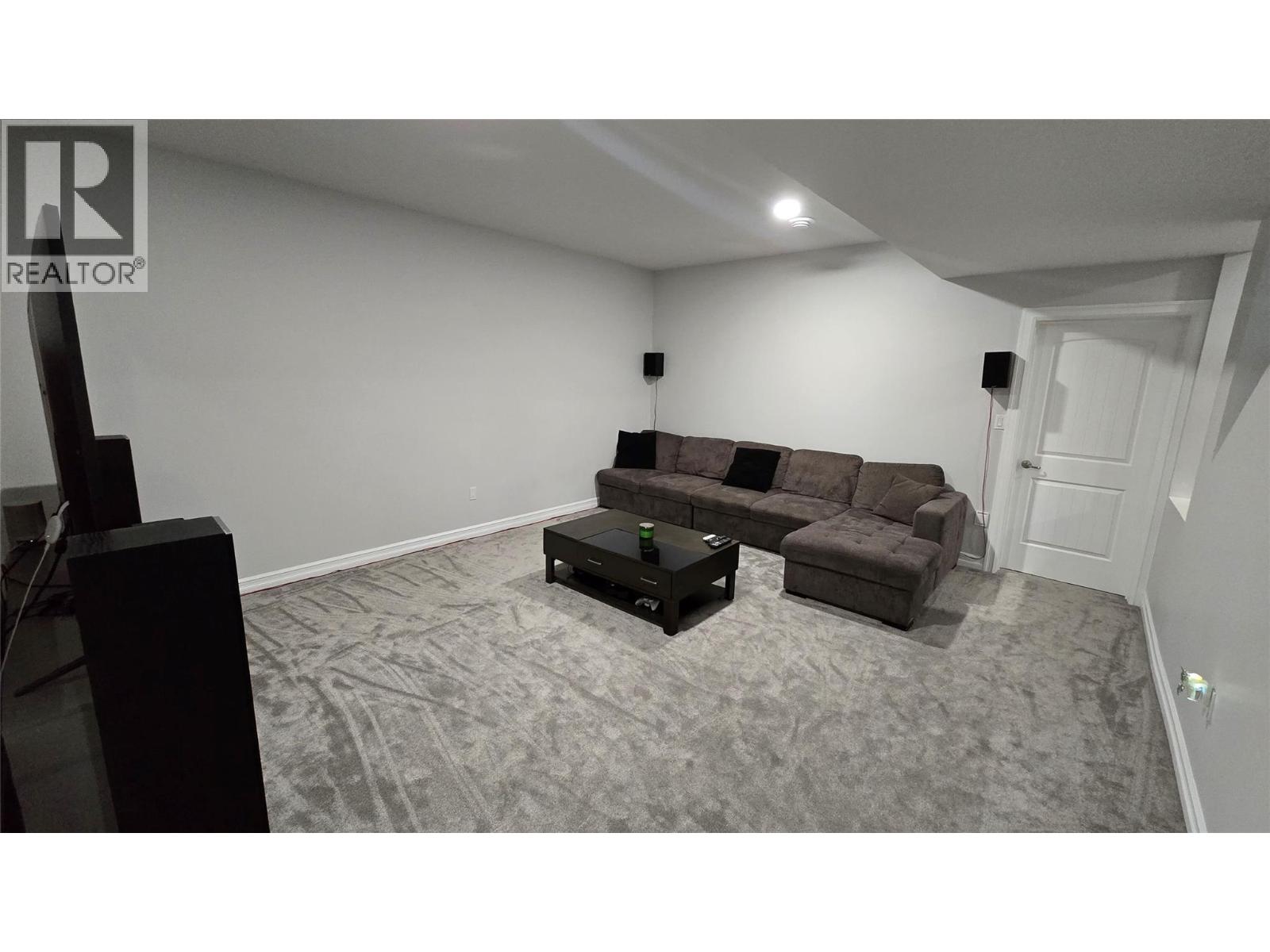 9108 8 Street - 11
