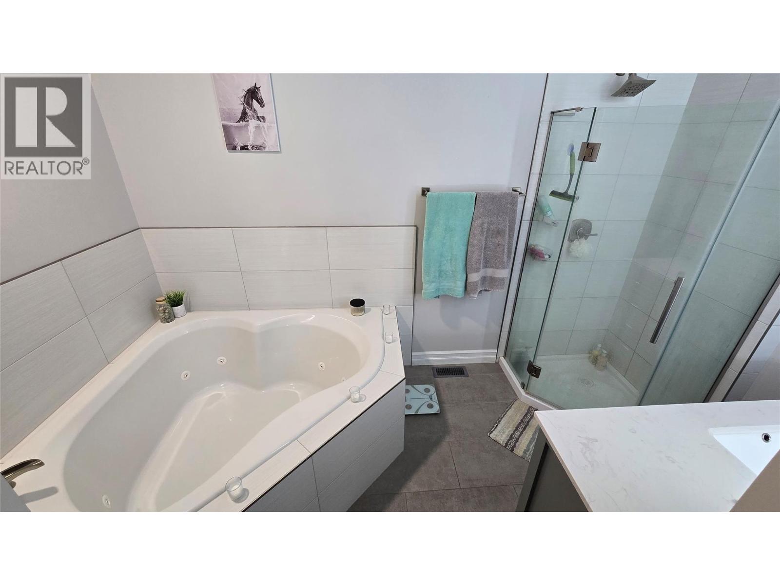 9108 8 Street - 21