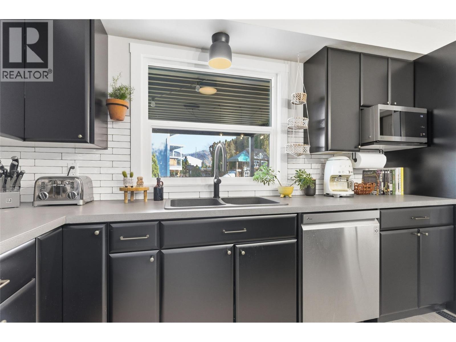 1756 CLIFFORD Avenue, Kamloops