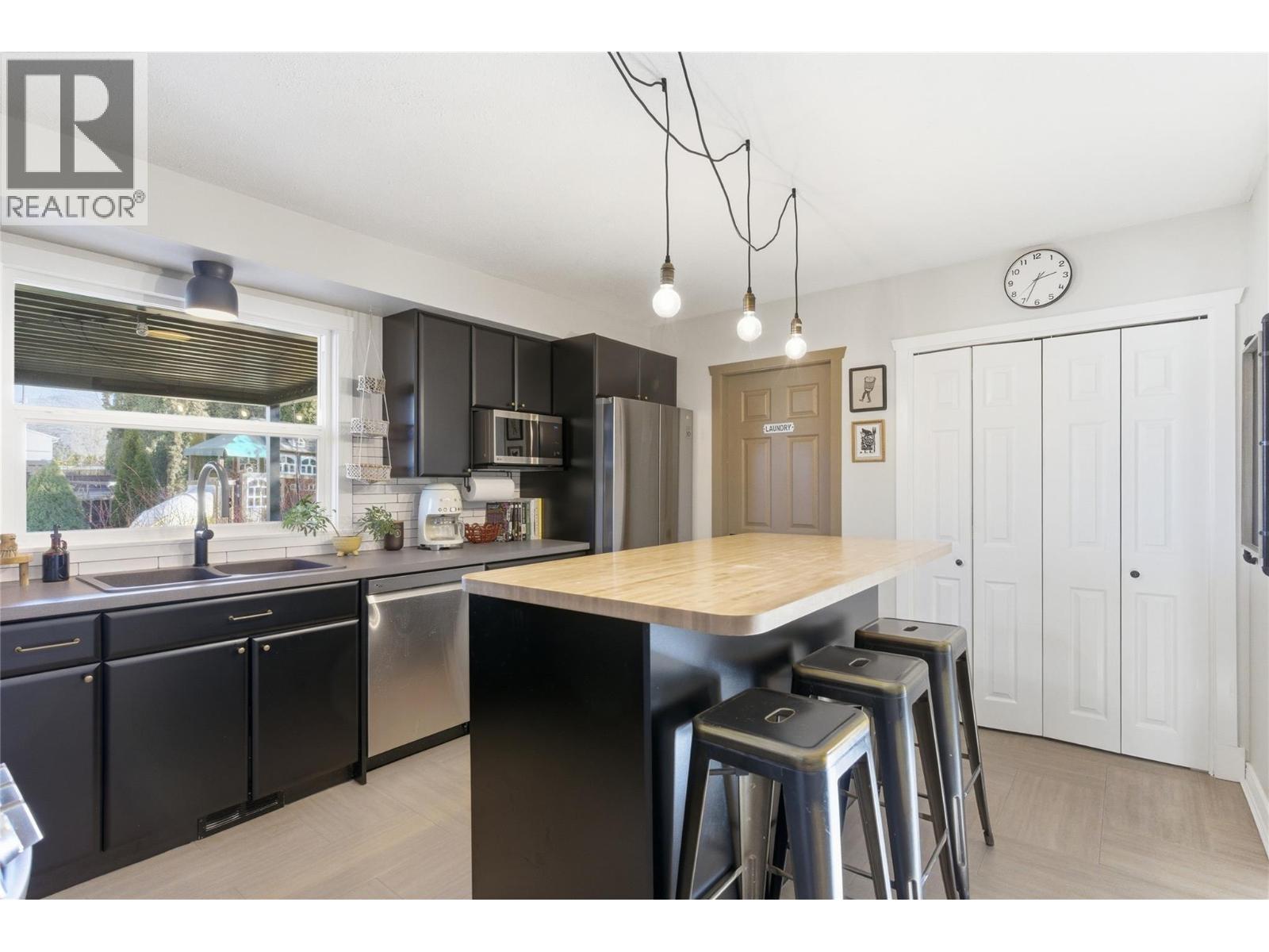 1756 CLIFFORD Avenue, Kamloops