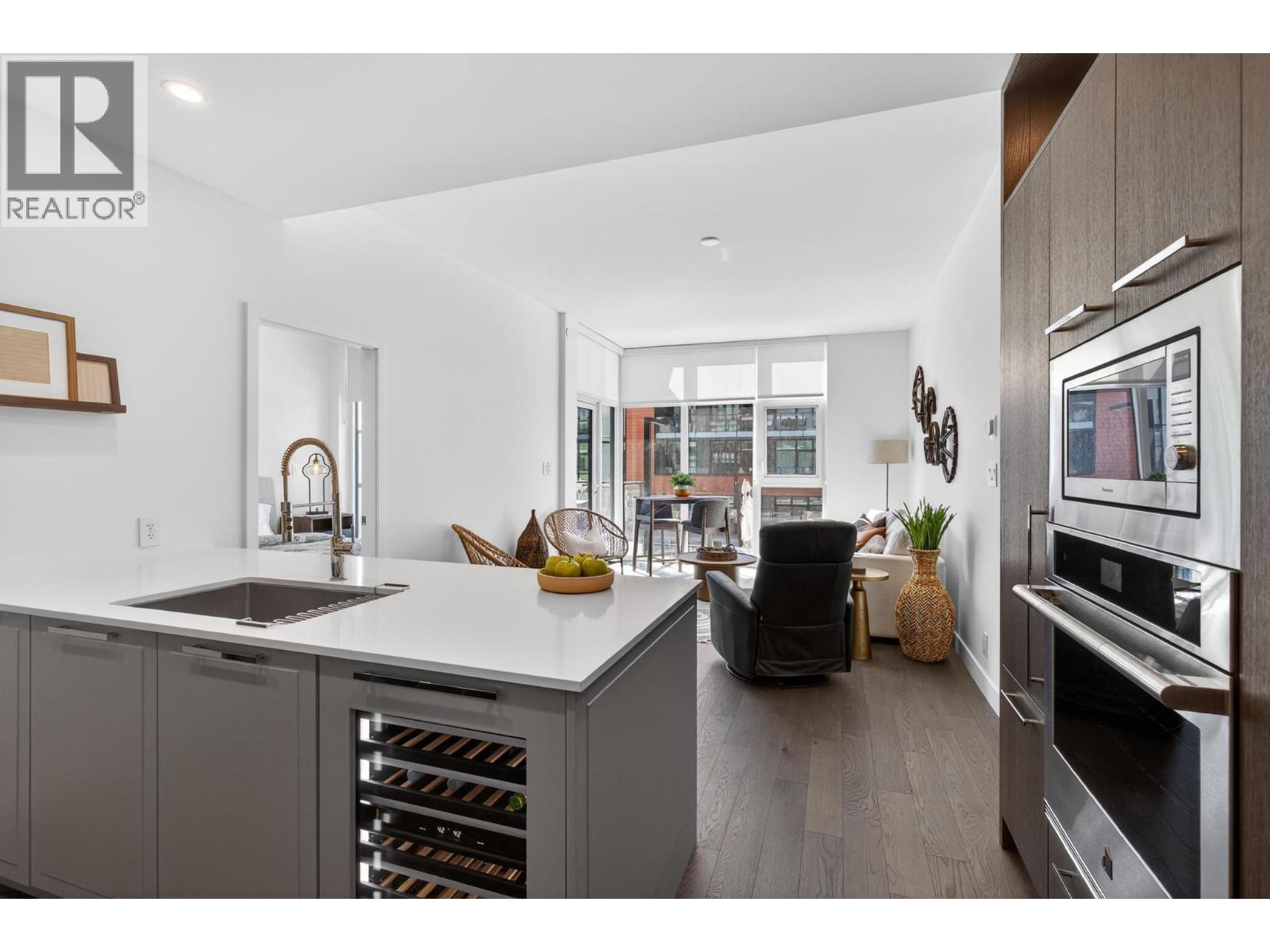 #314 3389 Lakeshore Road - 6