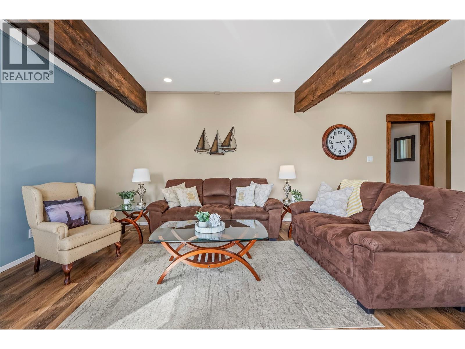  2306 Eagle Bay Road, Blind Bay