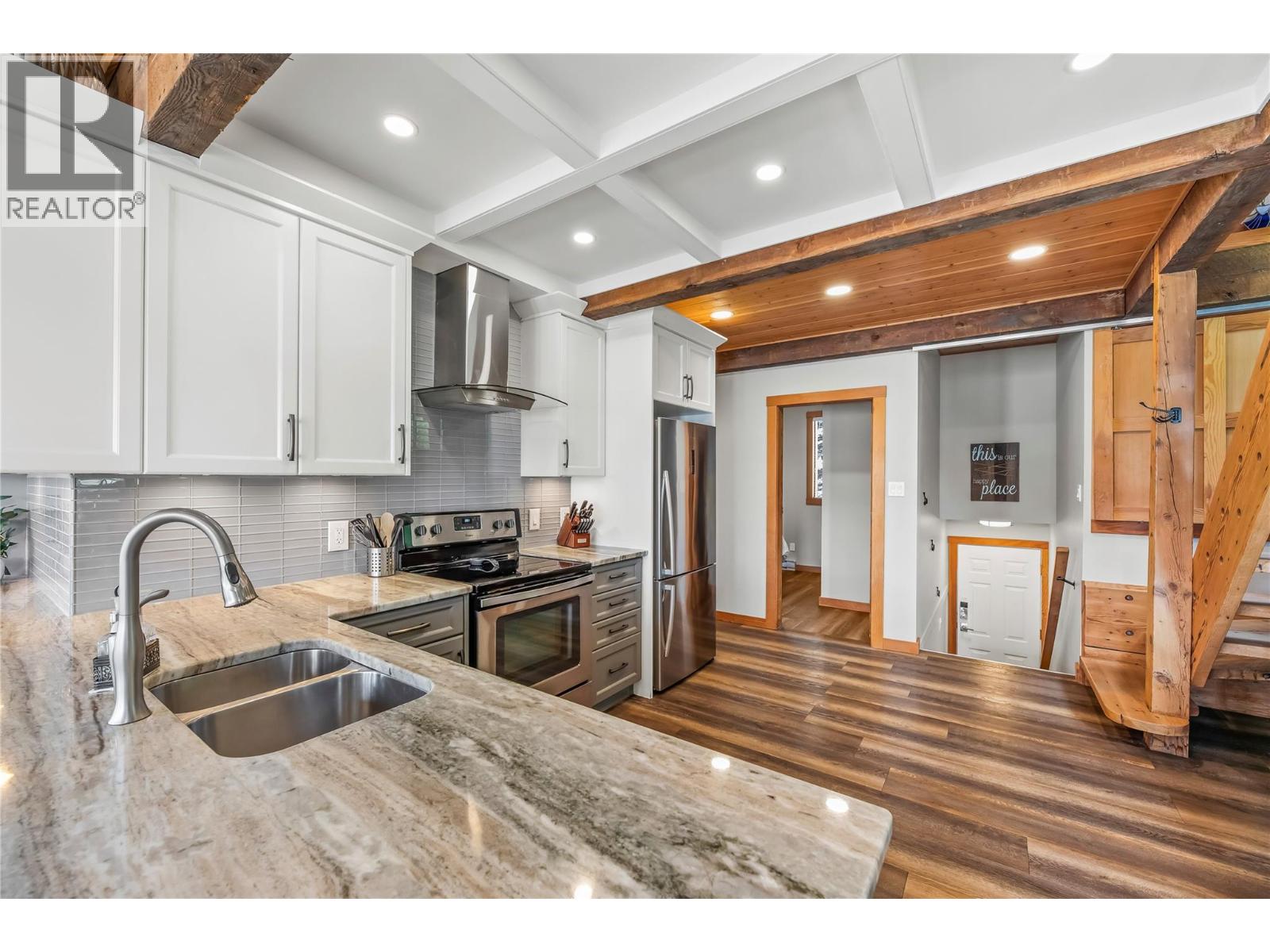  2306 Eagle Bay Road, Blind Bay