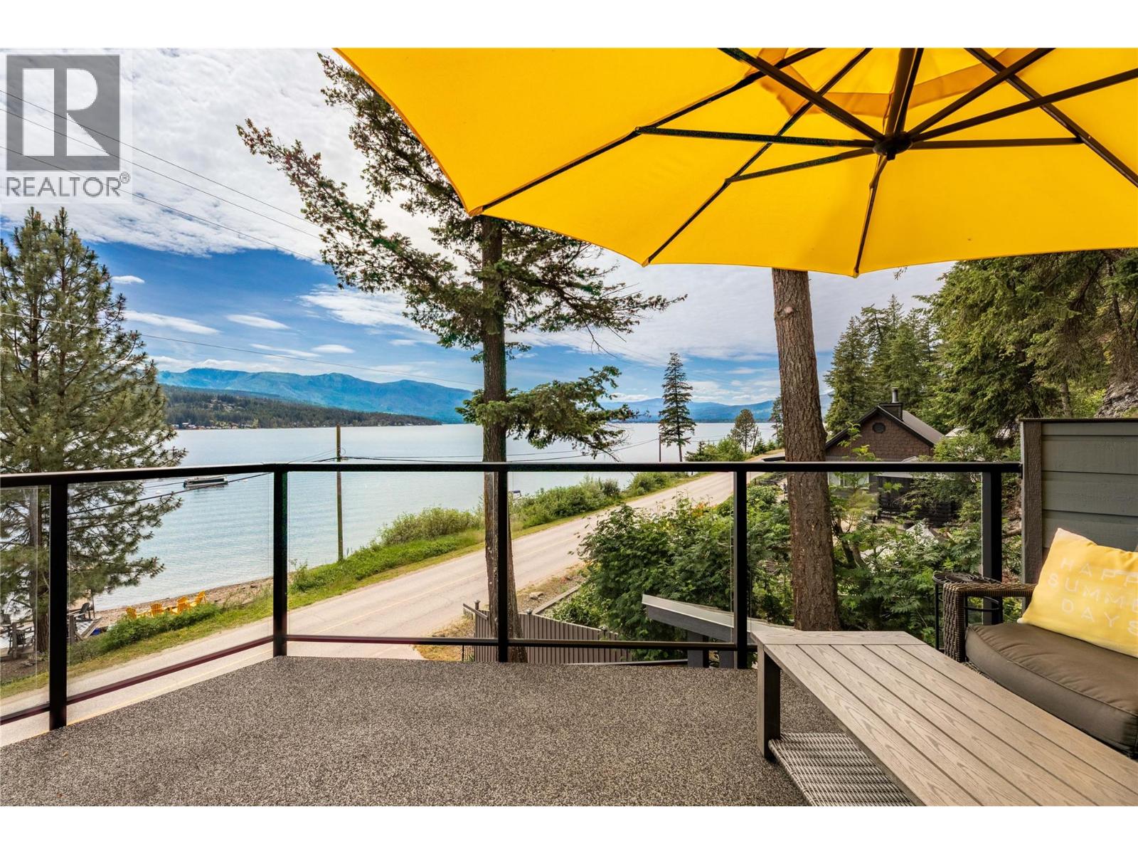  2306 Eagle Bay Road, Blind Bay