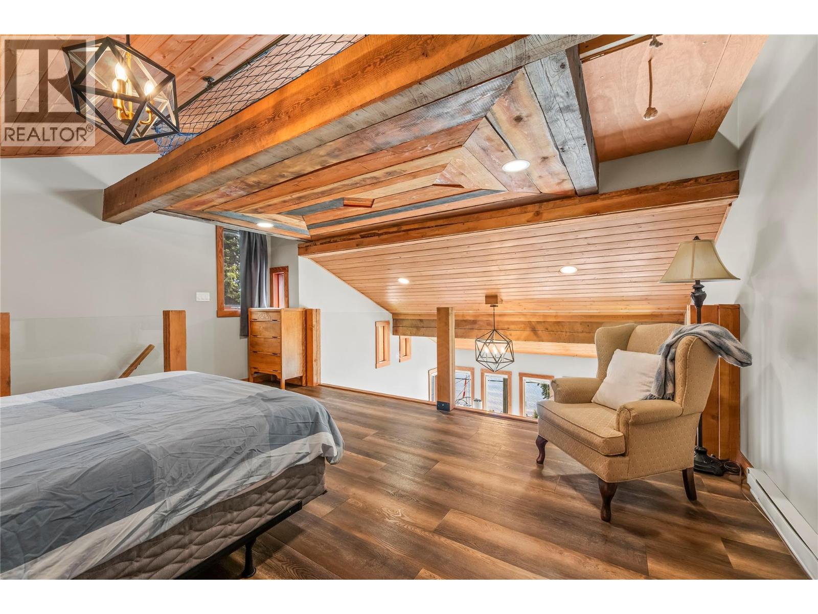 2306 Eagle Bay Road, Blind Bay