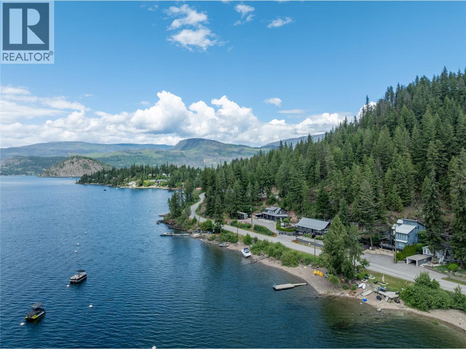  2306 Eagle Bay Road, Blind Bay