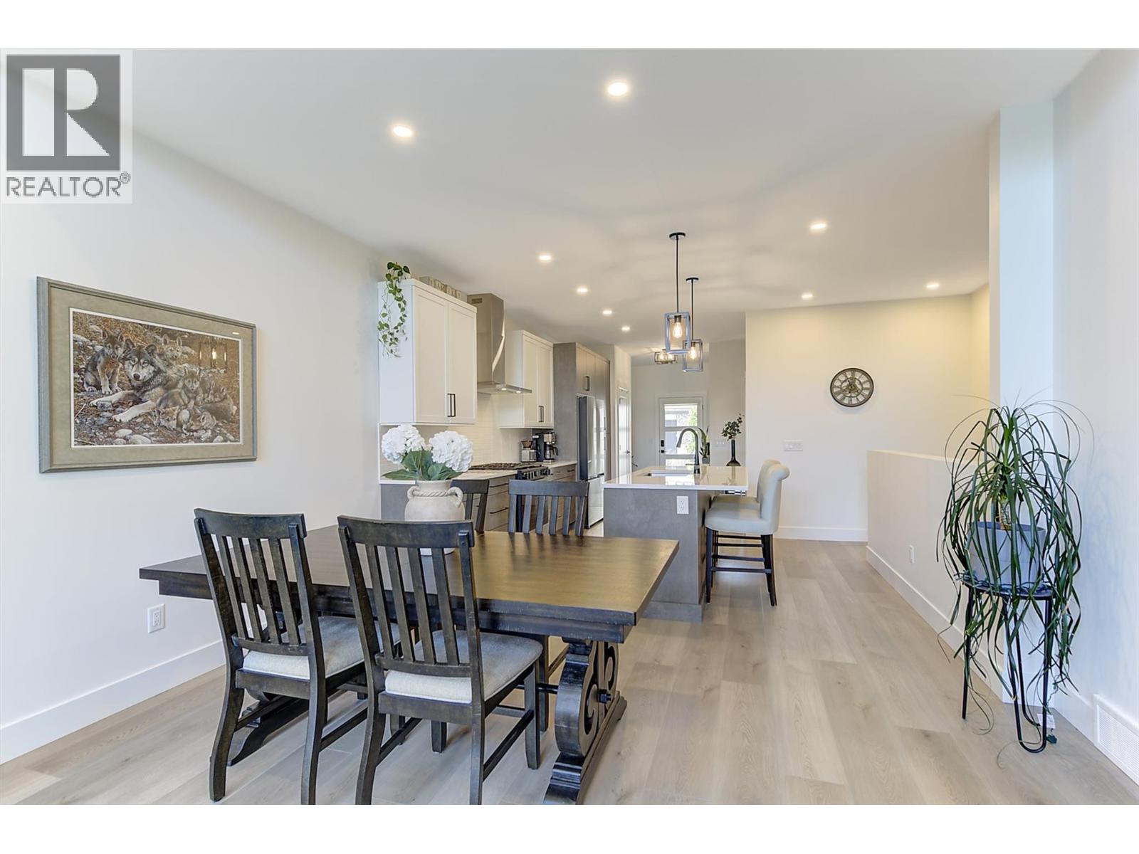 6 2835 Canyon Crest Drive, West Kelowna