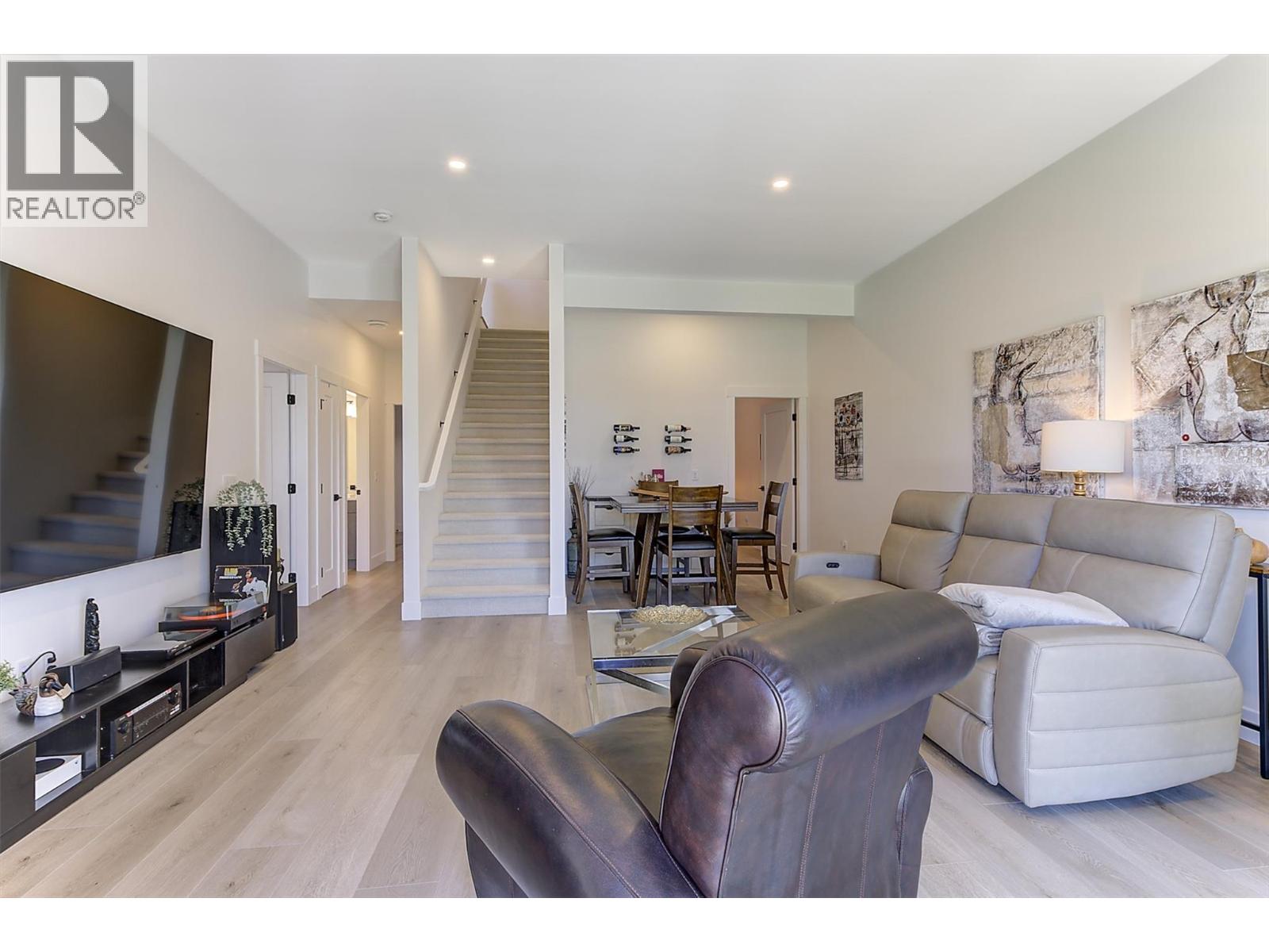 6 2835 Canyon Crest Drive, West Kelowna