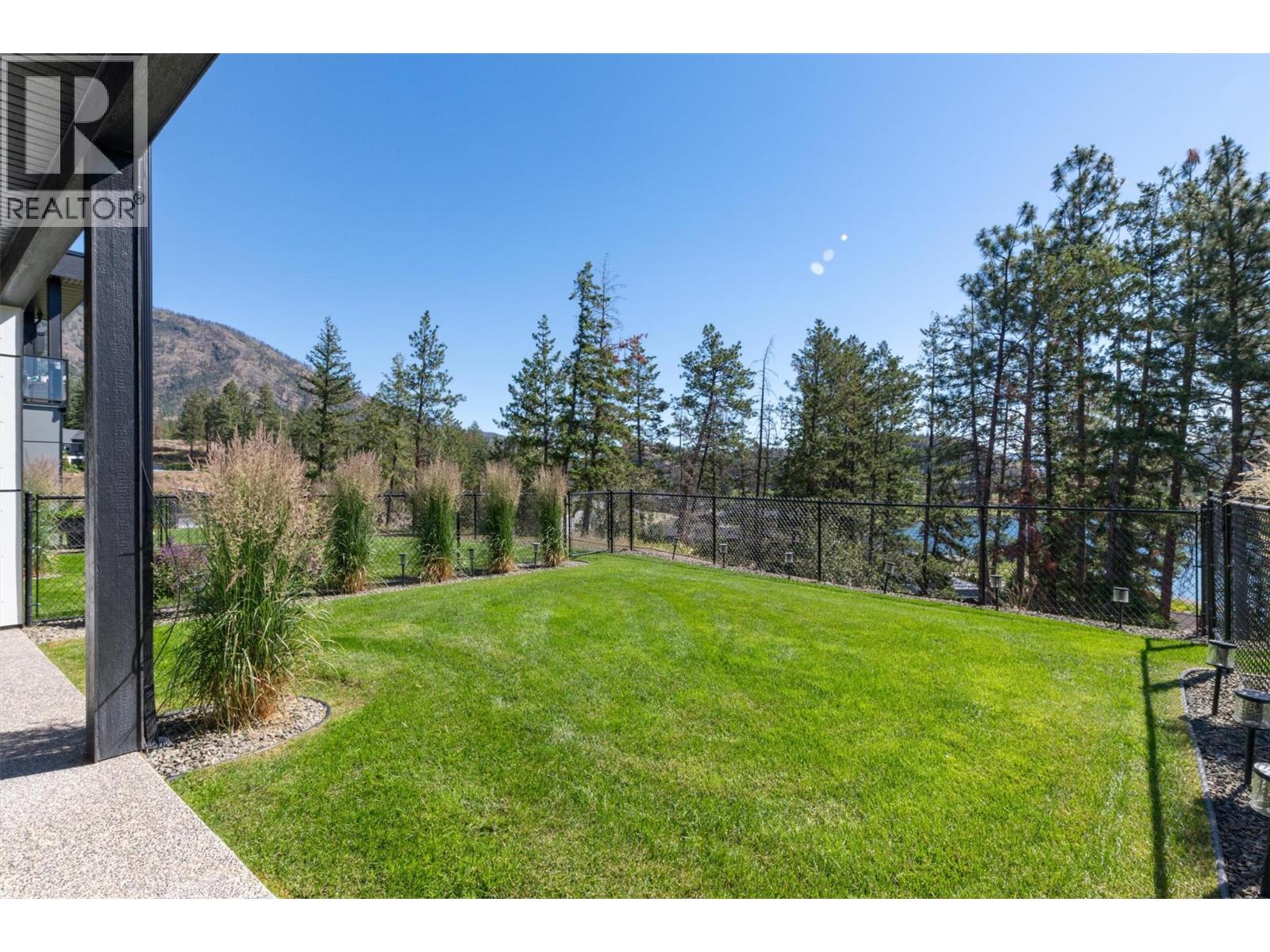 6 2835 Canyon Crest Drive, West Kelowna