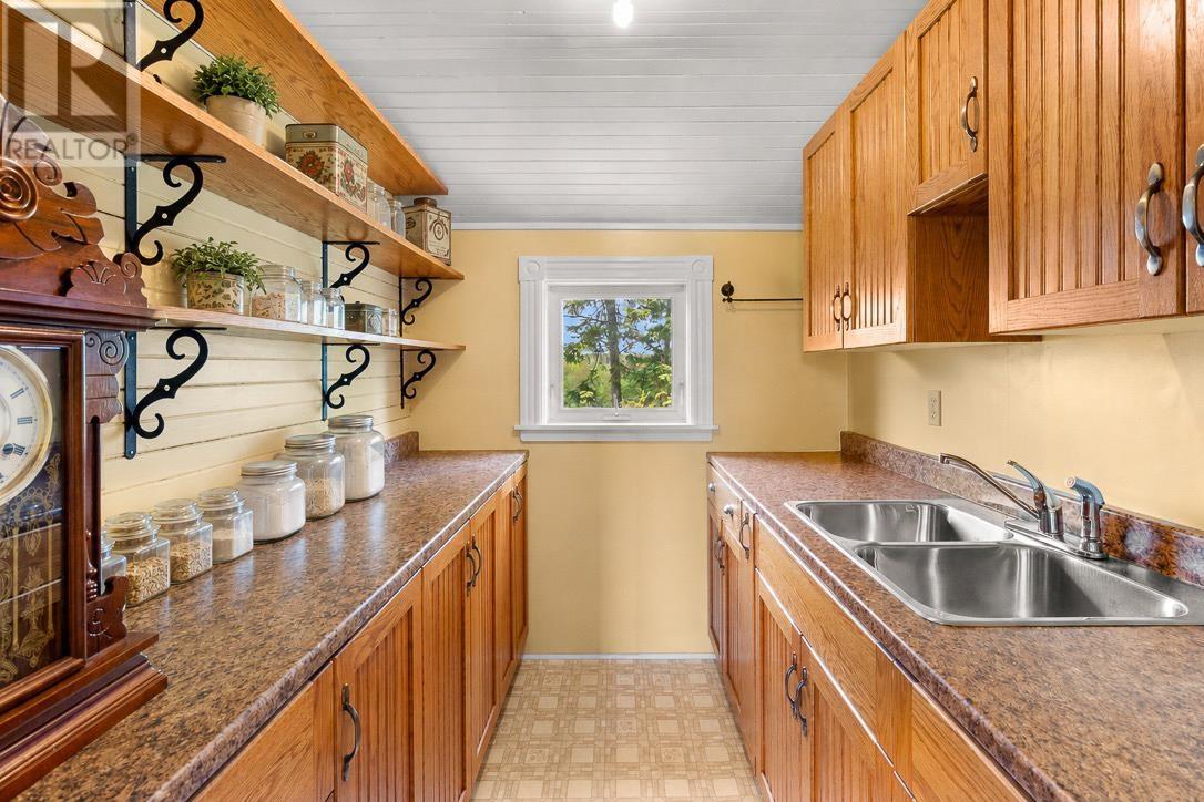 405 Newtown Road - 6