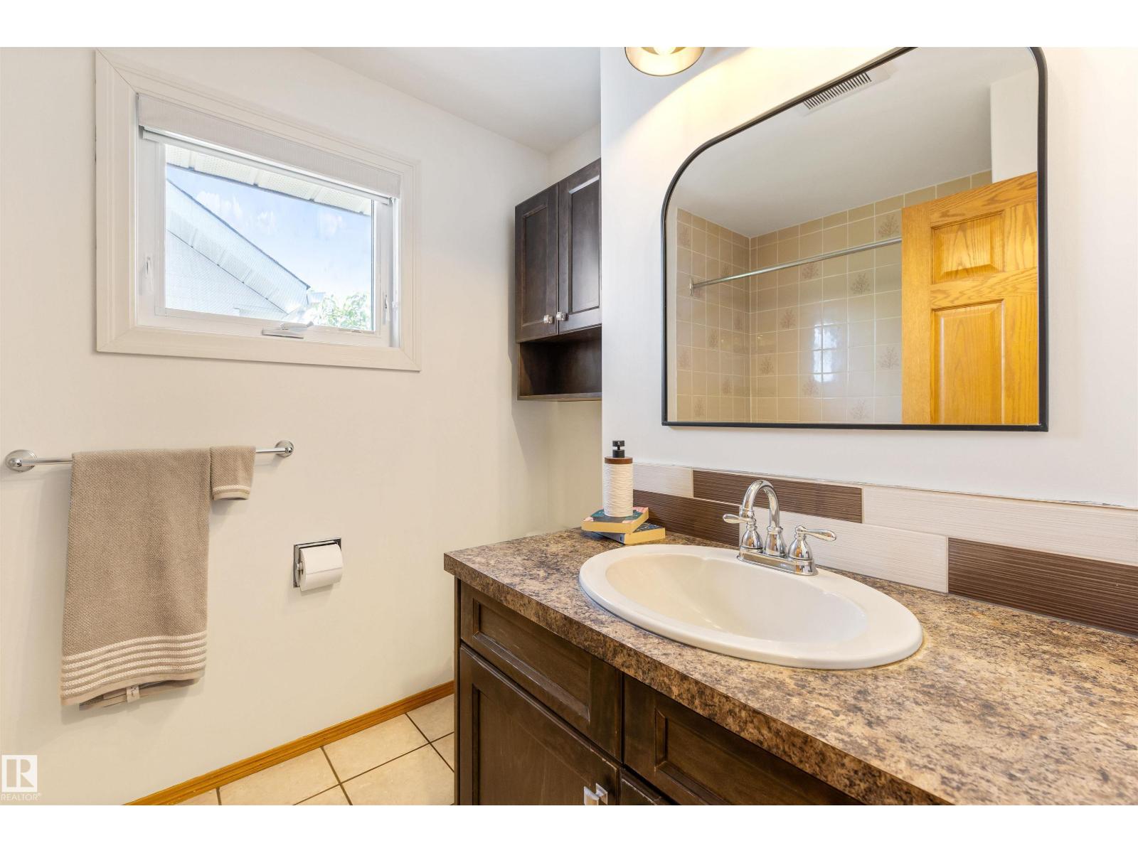 9231 169 AV NW — photo 30