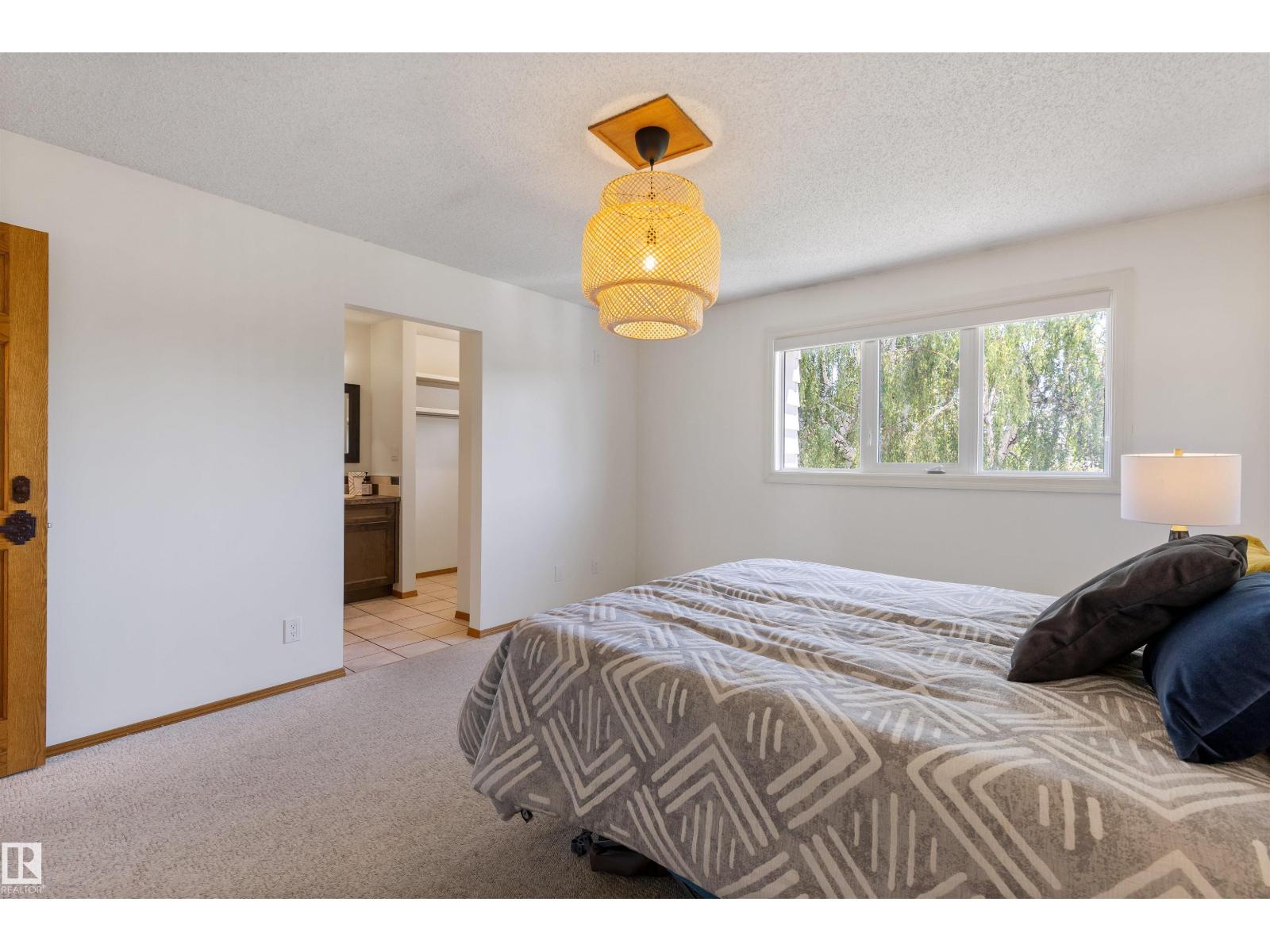 9231 169 AV NW — photo 32