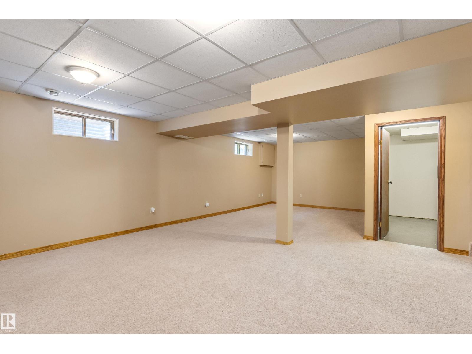 9231 169 AV NW — photo 37