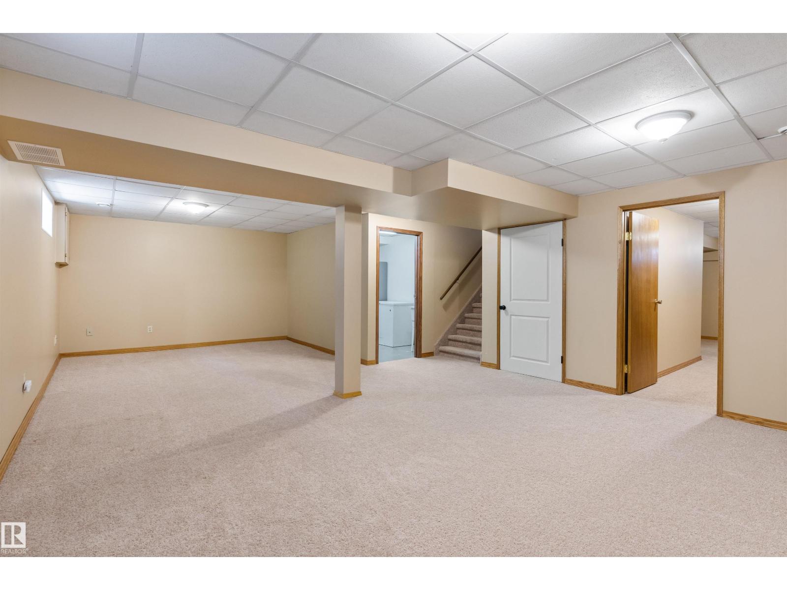 9231 169 AV NW — photo 38