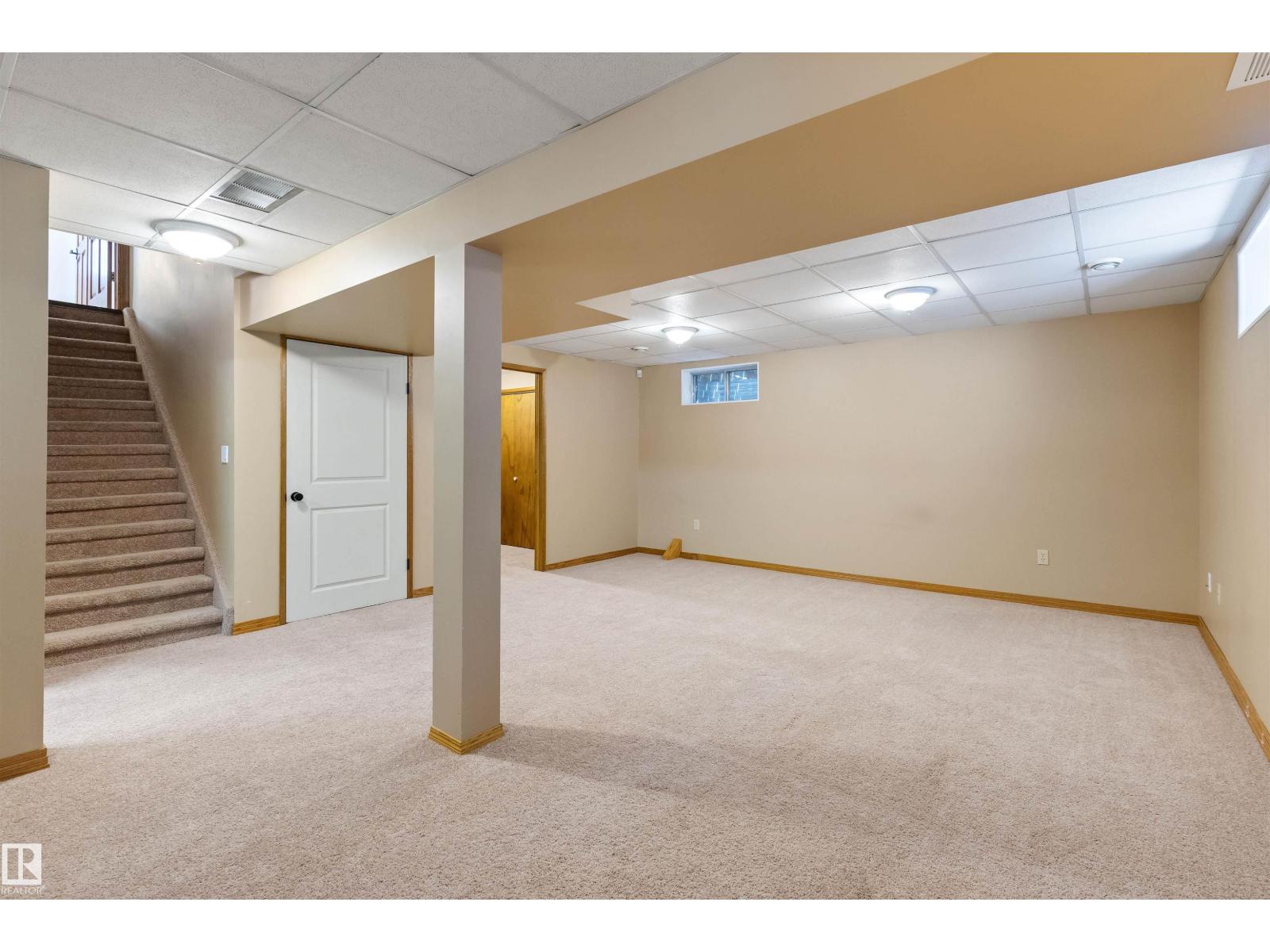 9231 169 AV NW — photo 40