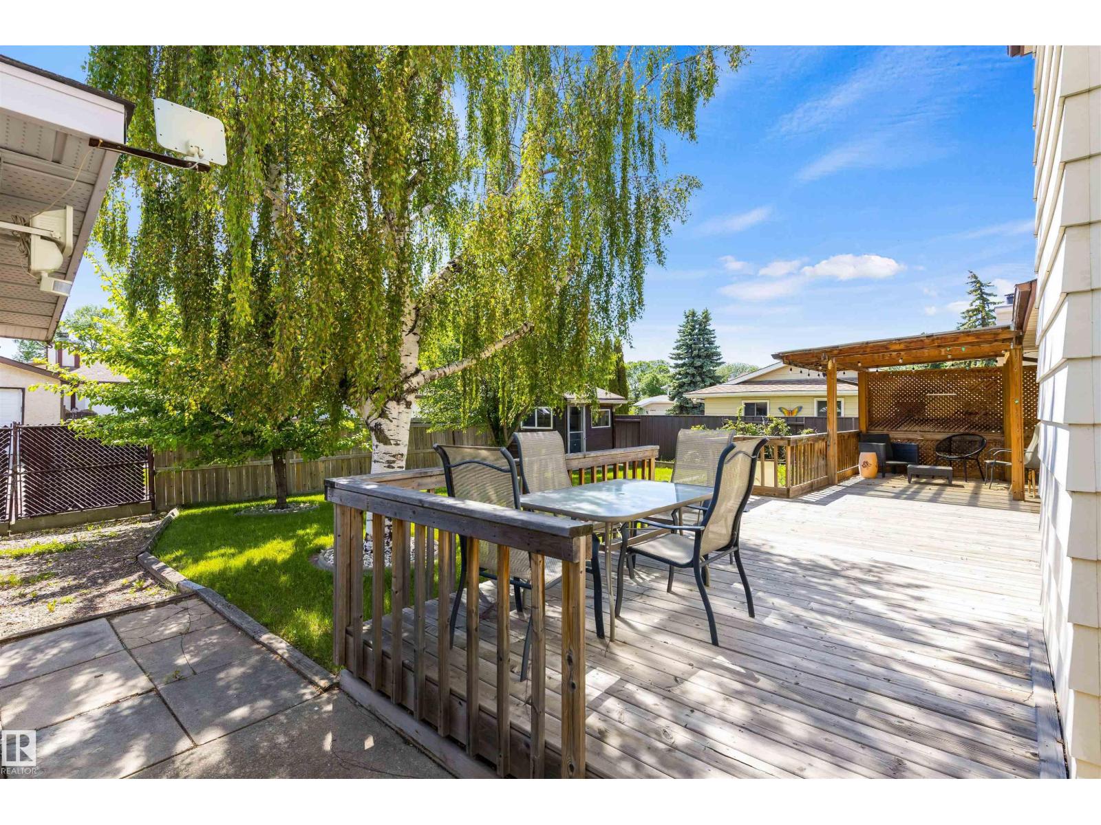 9231 169 AV NW — photo 51