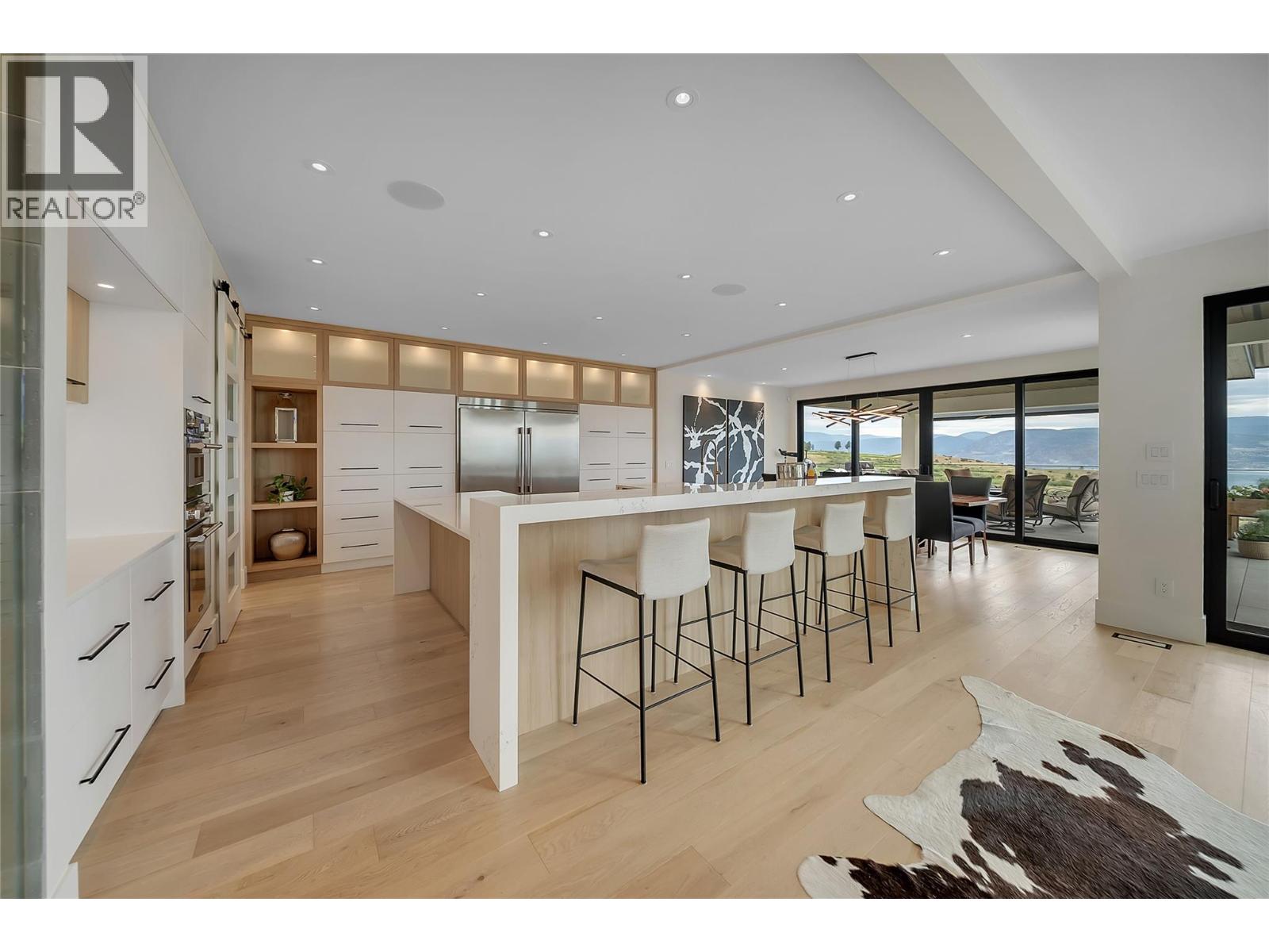  5725 Mountainside Drive, Kelowna