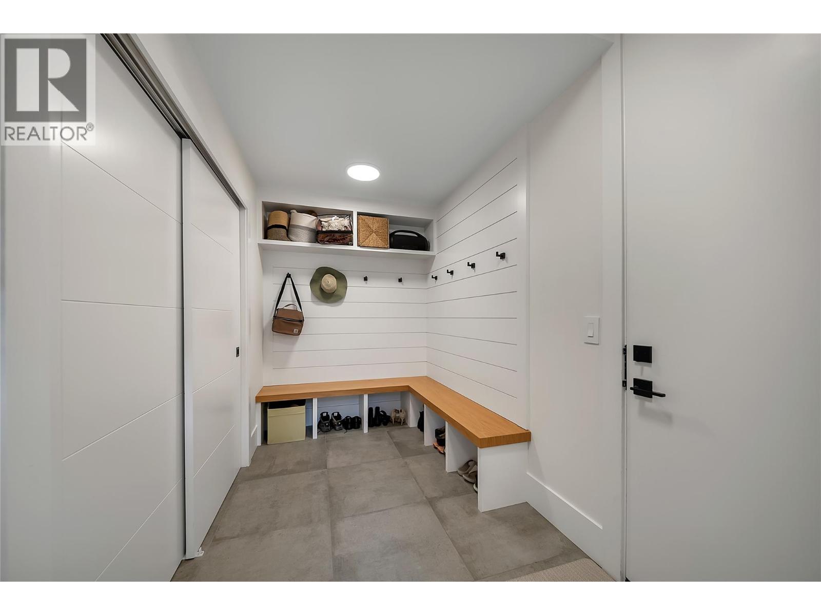  5725 Mountainside Drive, Kelowna