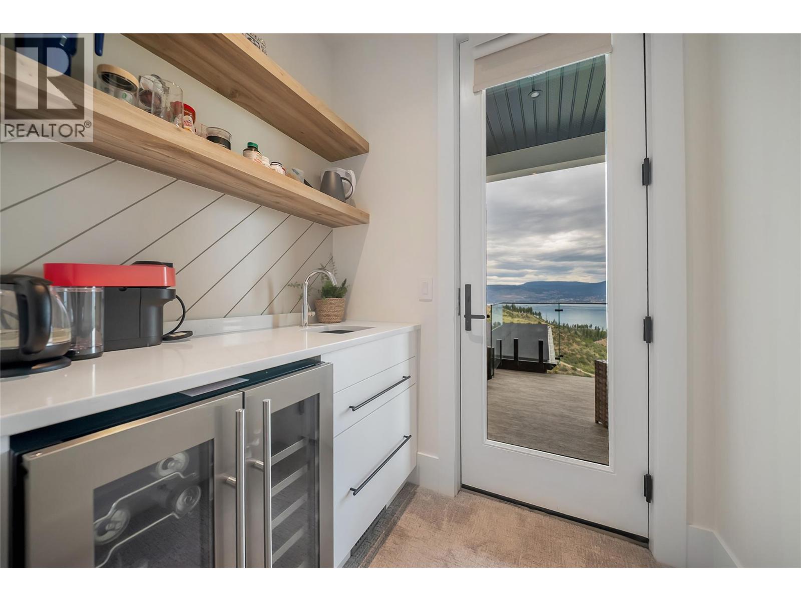  5725 Mountainside Drive, Kelowna