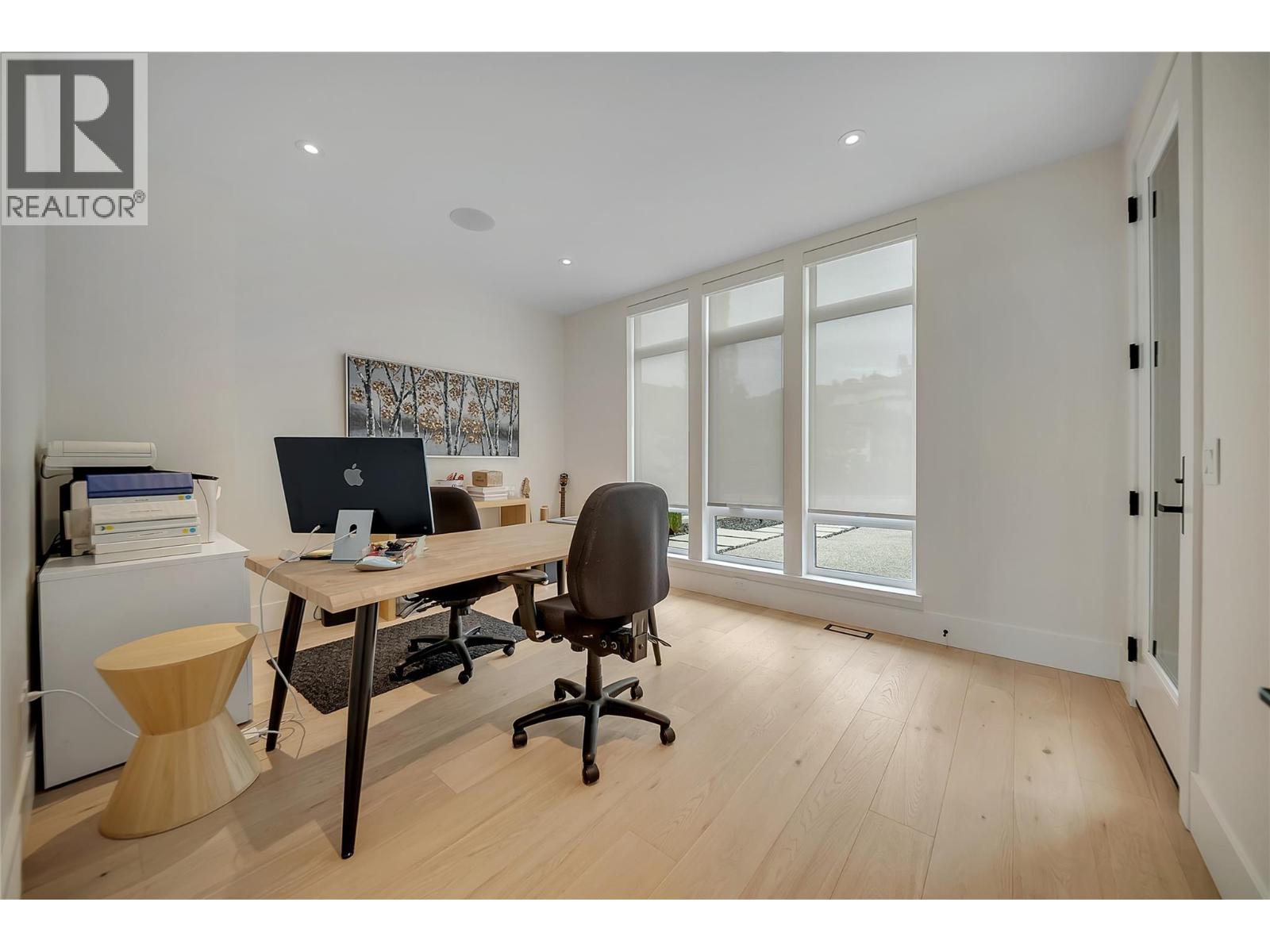  5725 Mountainside Drive, Kelowna