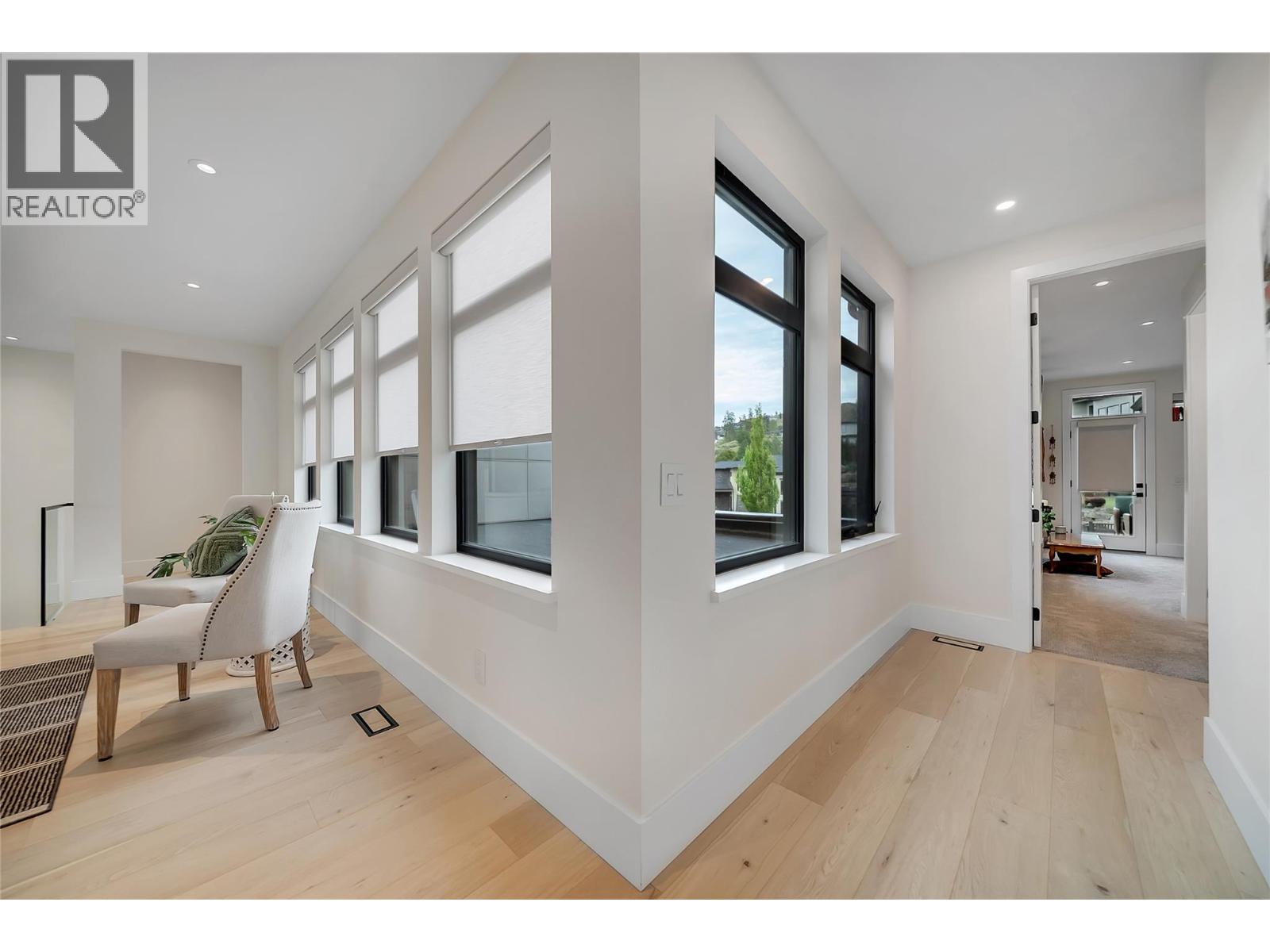  5725 Mountainside Drive, Kelowna