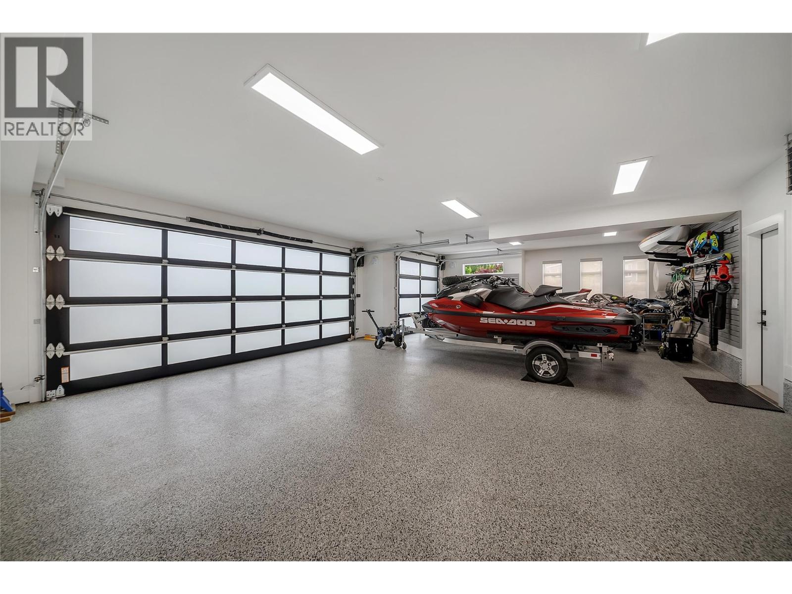  5725 Mountainside Drive, Kelowna