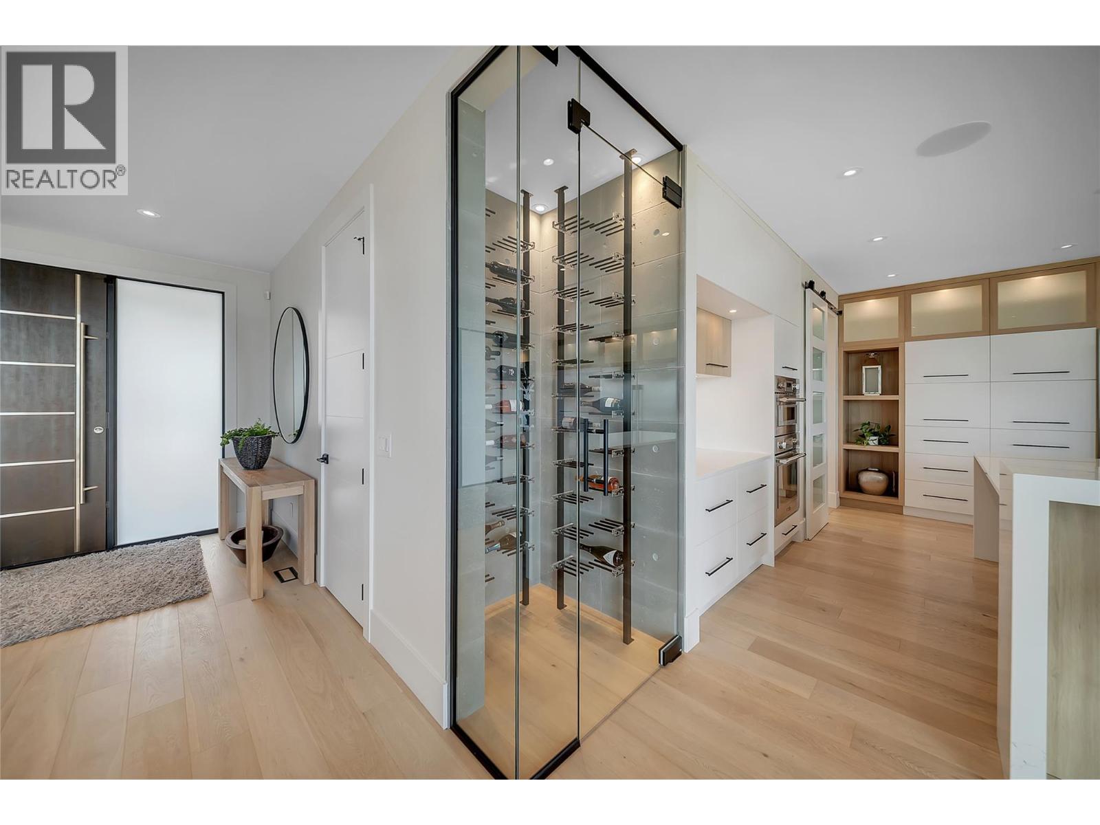  5725 Mountainside Drive, Kelowna