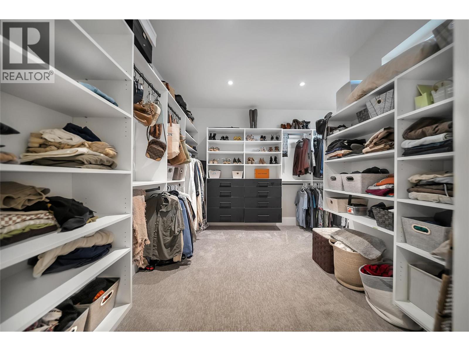  5725 Mountainside Drive, Kelowna