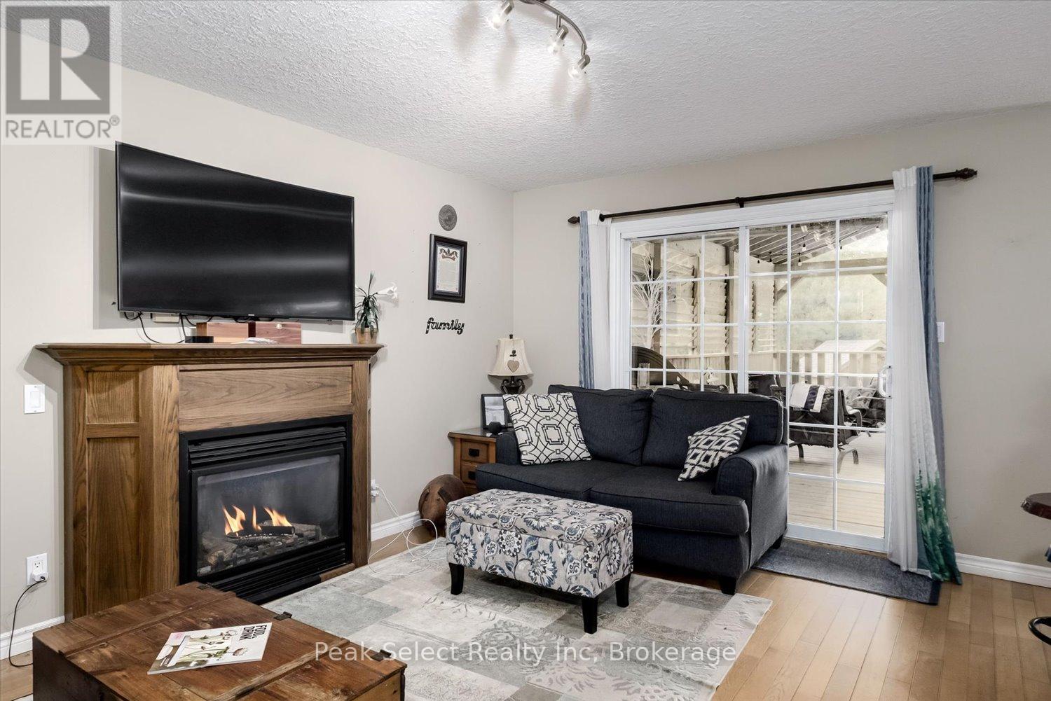 180 RIDGEWOOD CRESCENT - 14