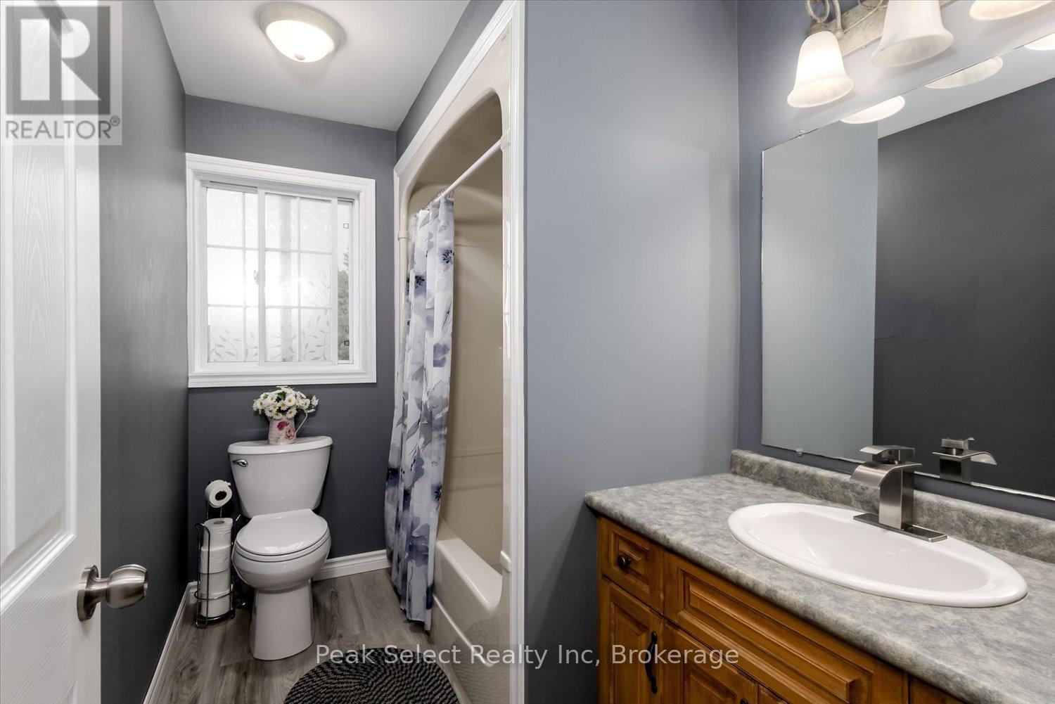 180 RIDGEWOOD CRESCENT - 26