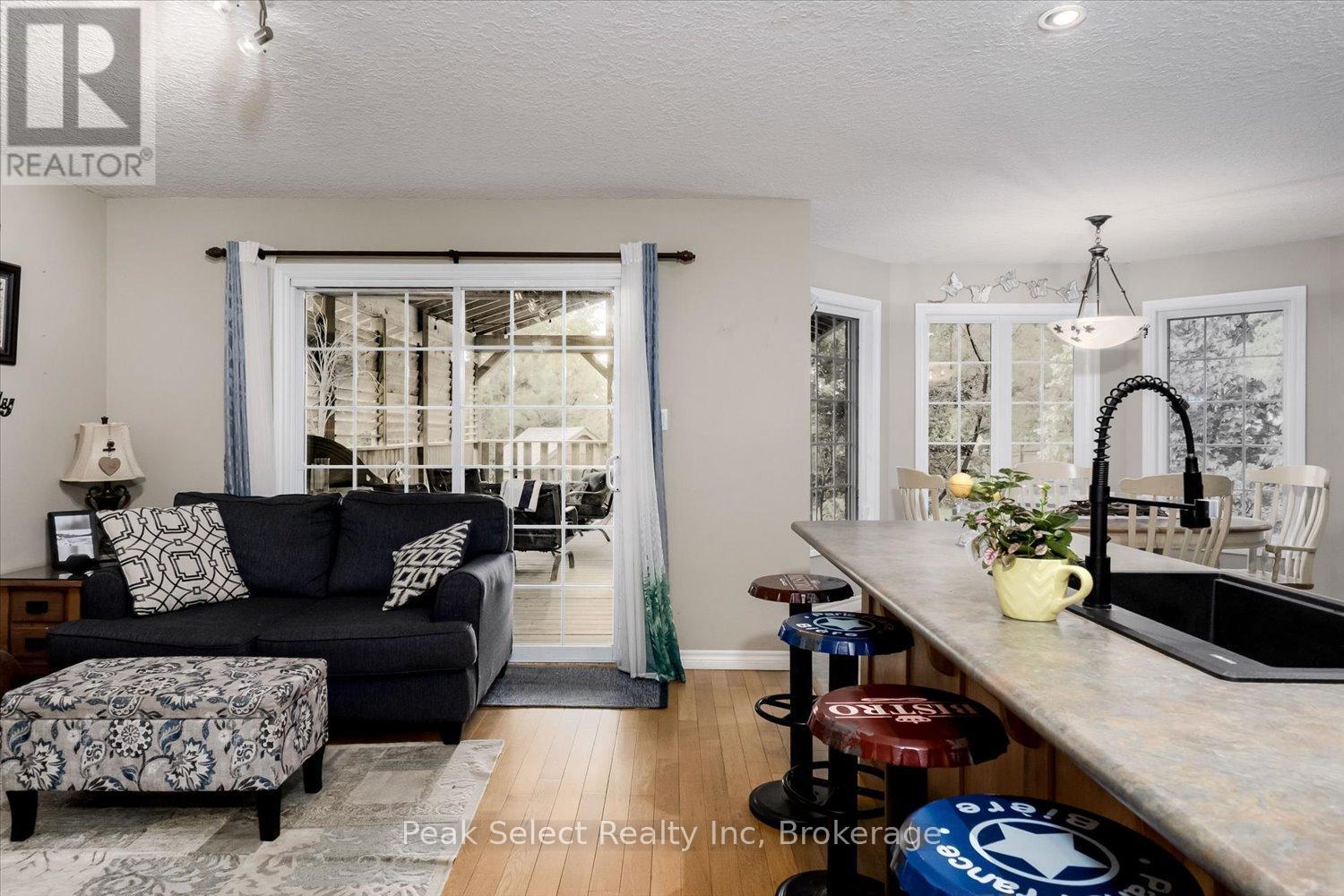 180 RIDGEWOOD CRESCENT - 15