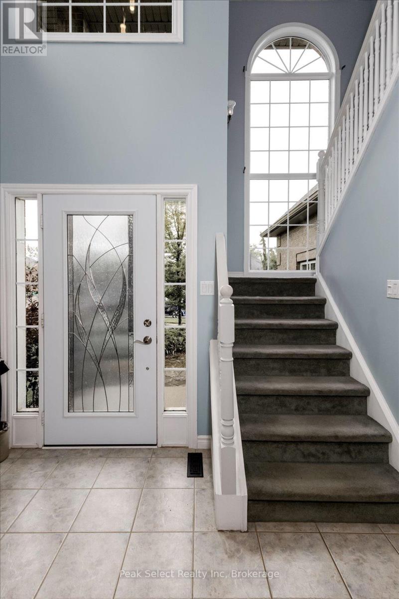 180 RIDGEWOOD CRESCENT - 6