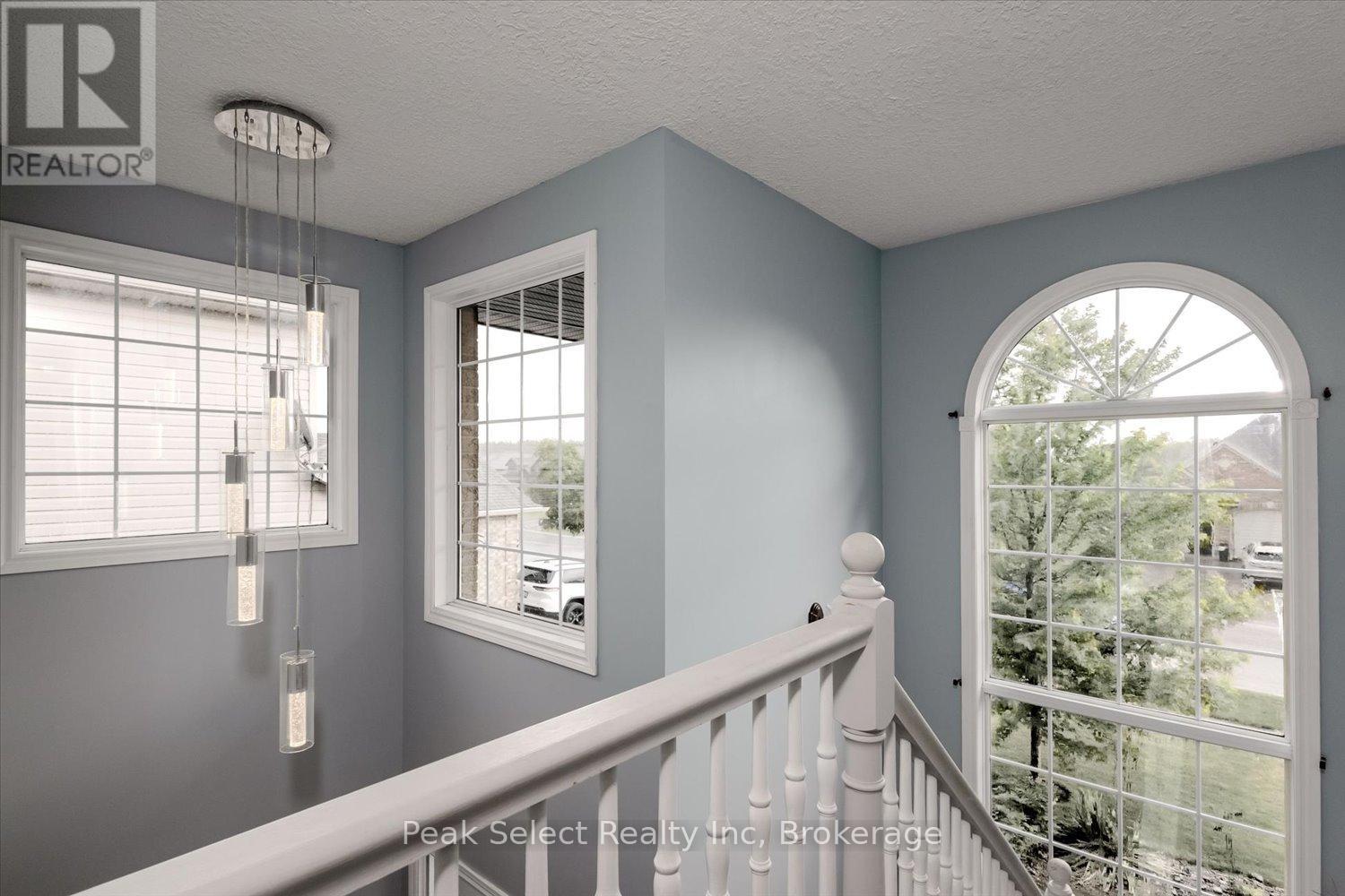 180 RIDGEWOOD CRESCENT - 27