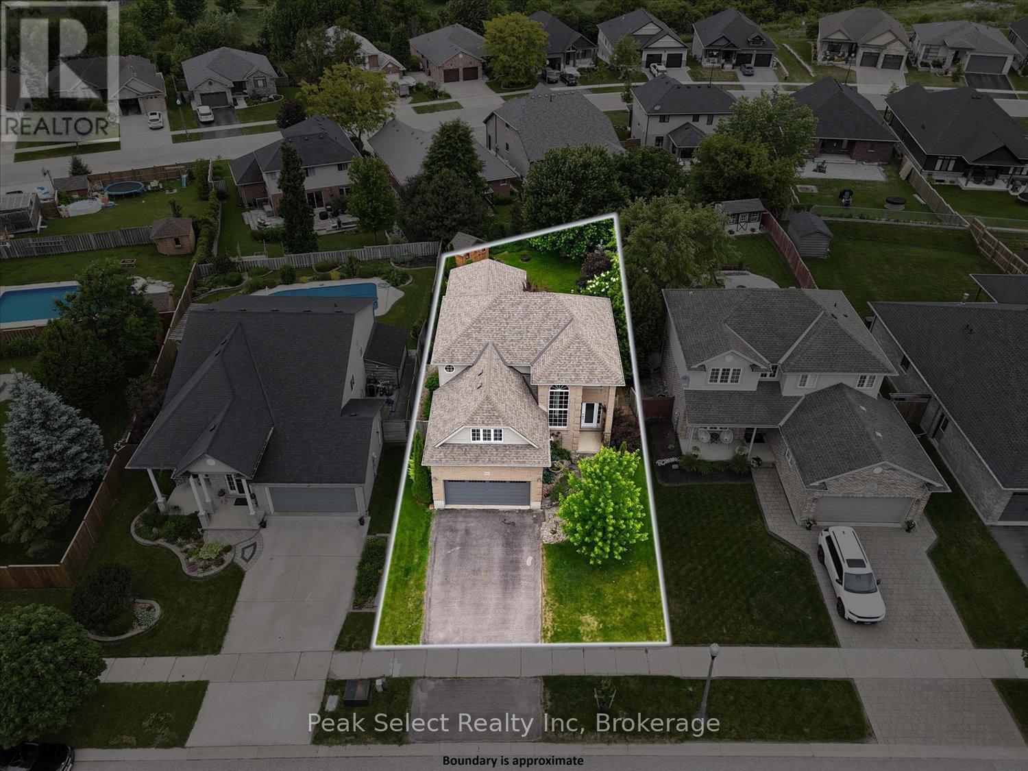 180 RIDGEWOOD CRESCENT - 45