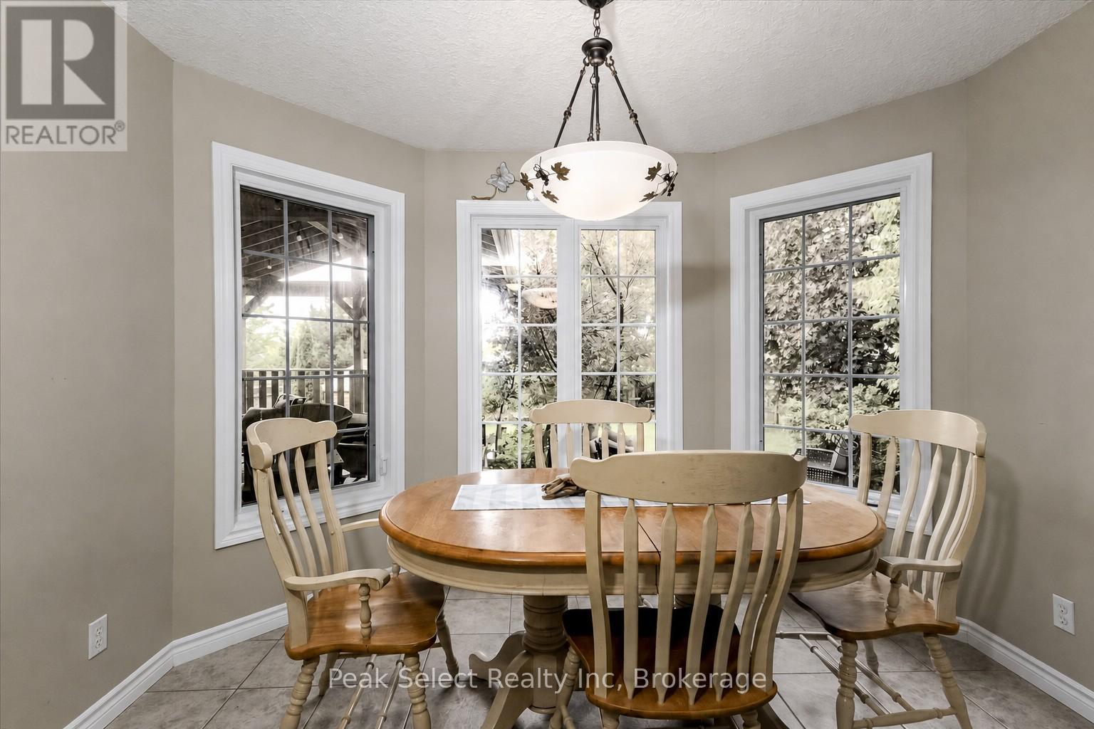 180 RIDGEWOOD CRESCENT - 13