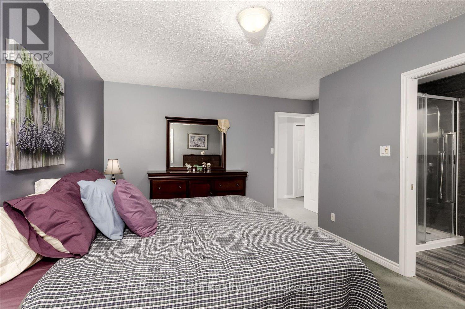 180 RIDGEWOOD CRESCENT - 17