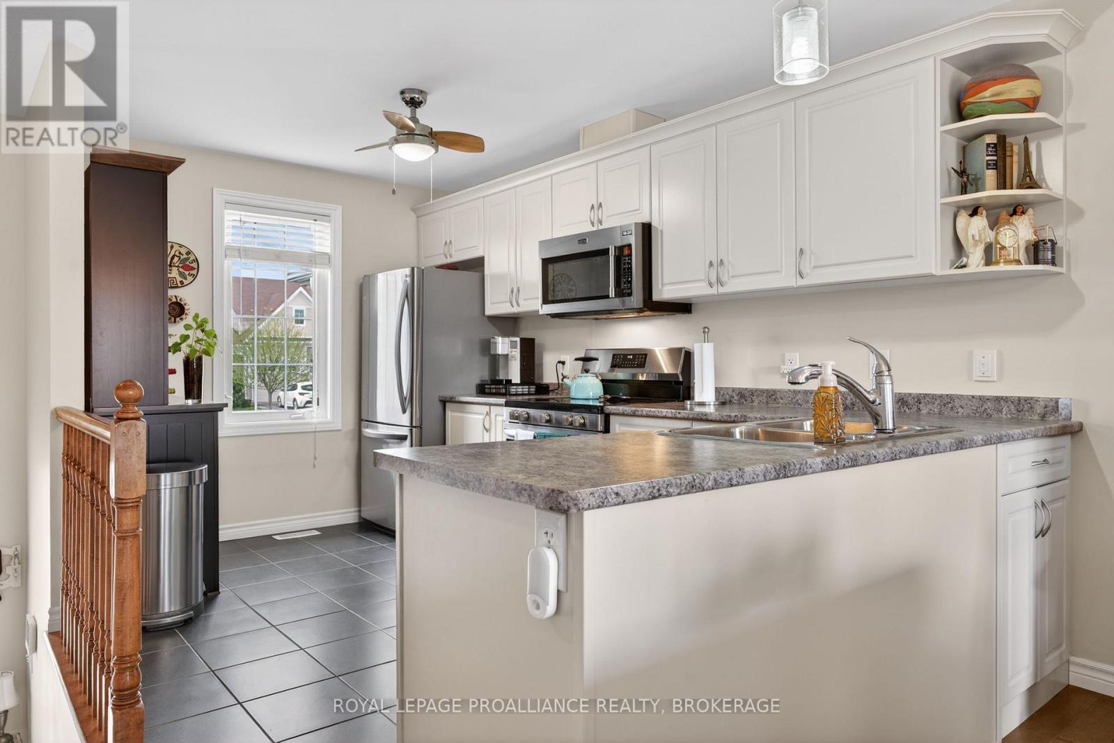 146 BRITANNIA CRESCENT - 11