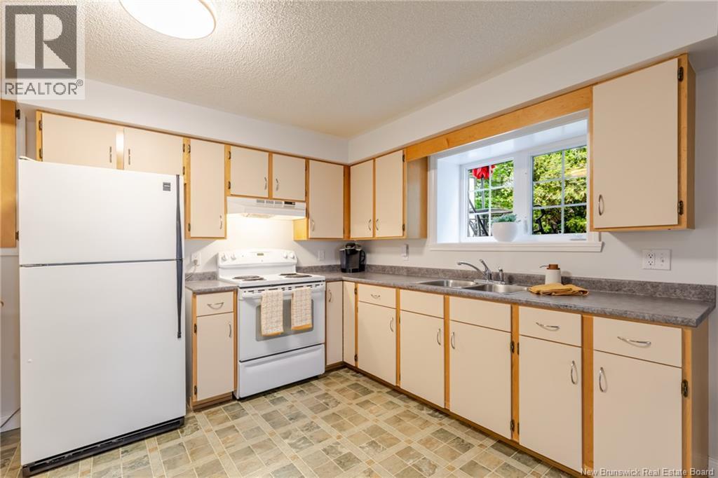 137 Manresa Drive - 33