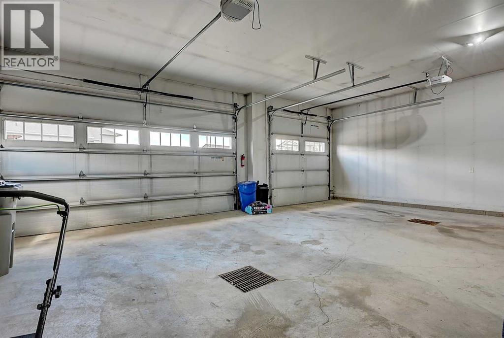 Triple Car Garage
